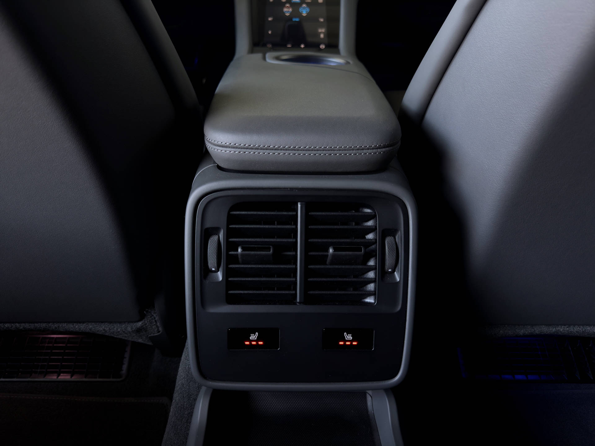 PORSCHE Taycan Turbo-image-11