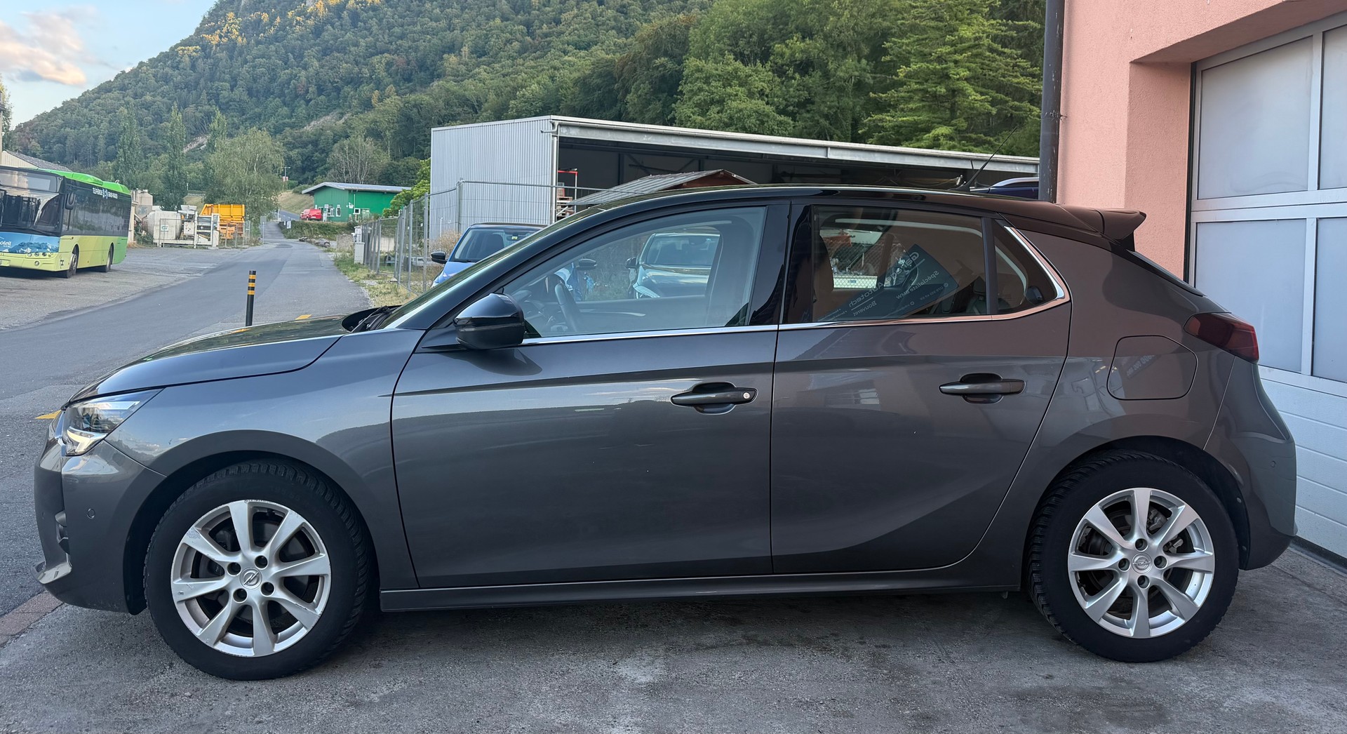 OPEL Corsa 1.2 TP Elegance-image-6