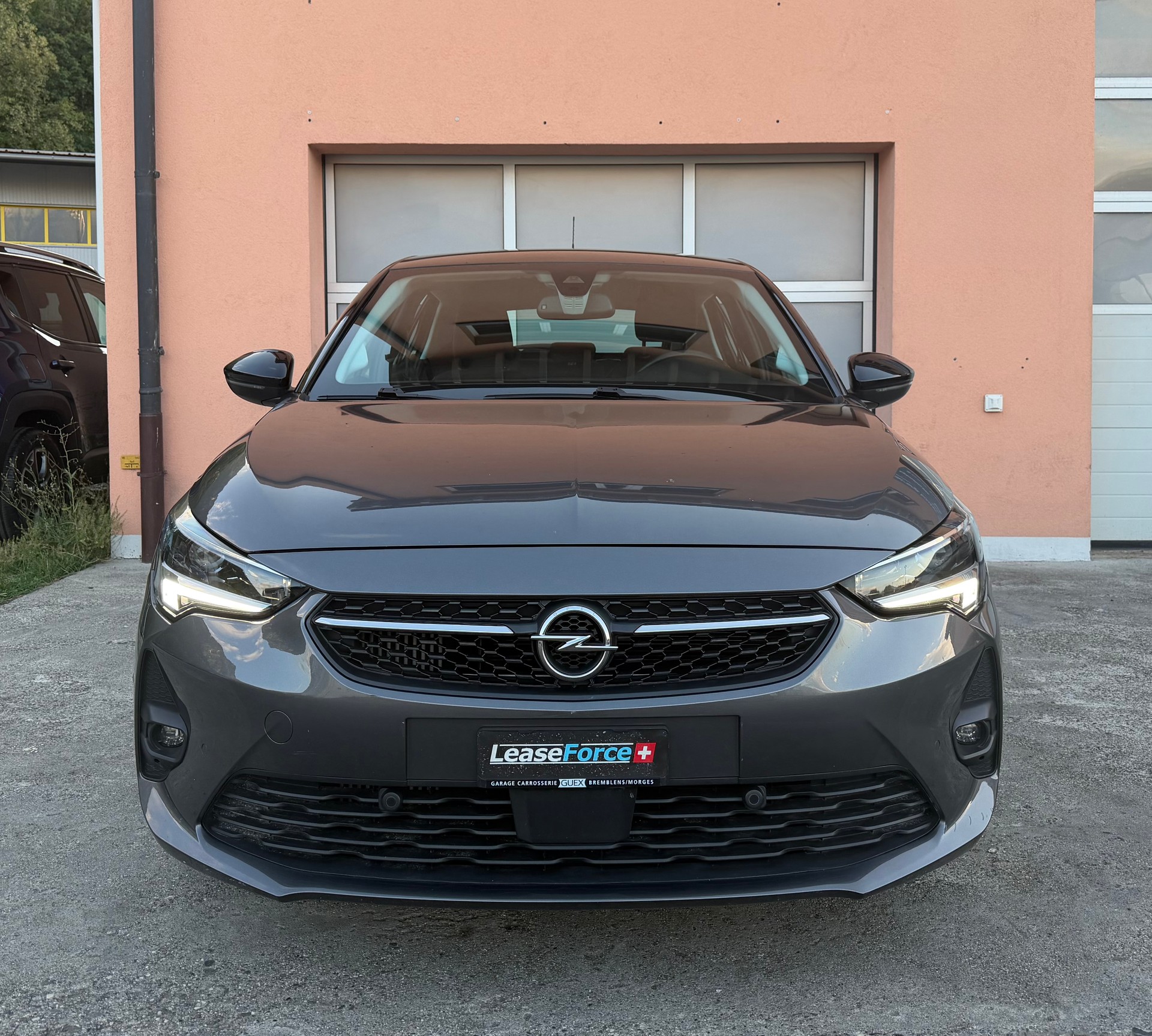 OPEL Corsa 1.2 TP Elegance-image-4