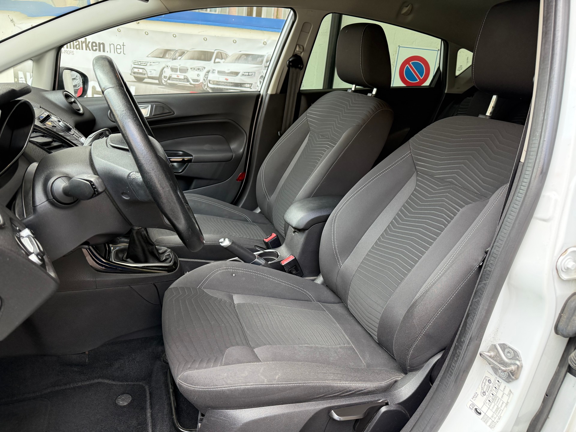 FORD Fiesta 1.0 SCTi Titanium-image-10