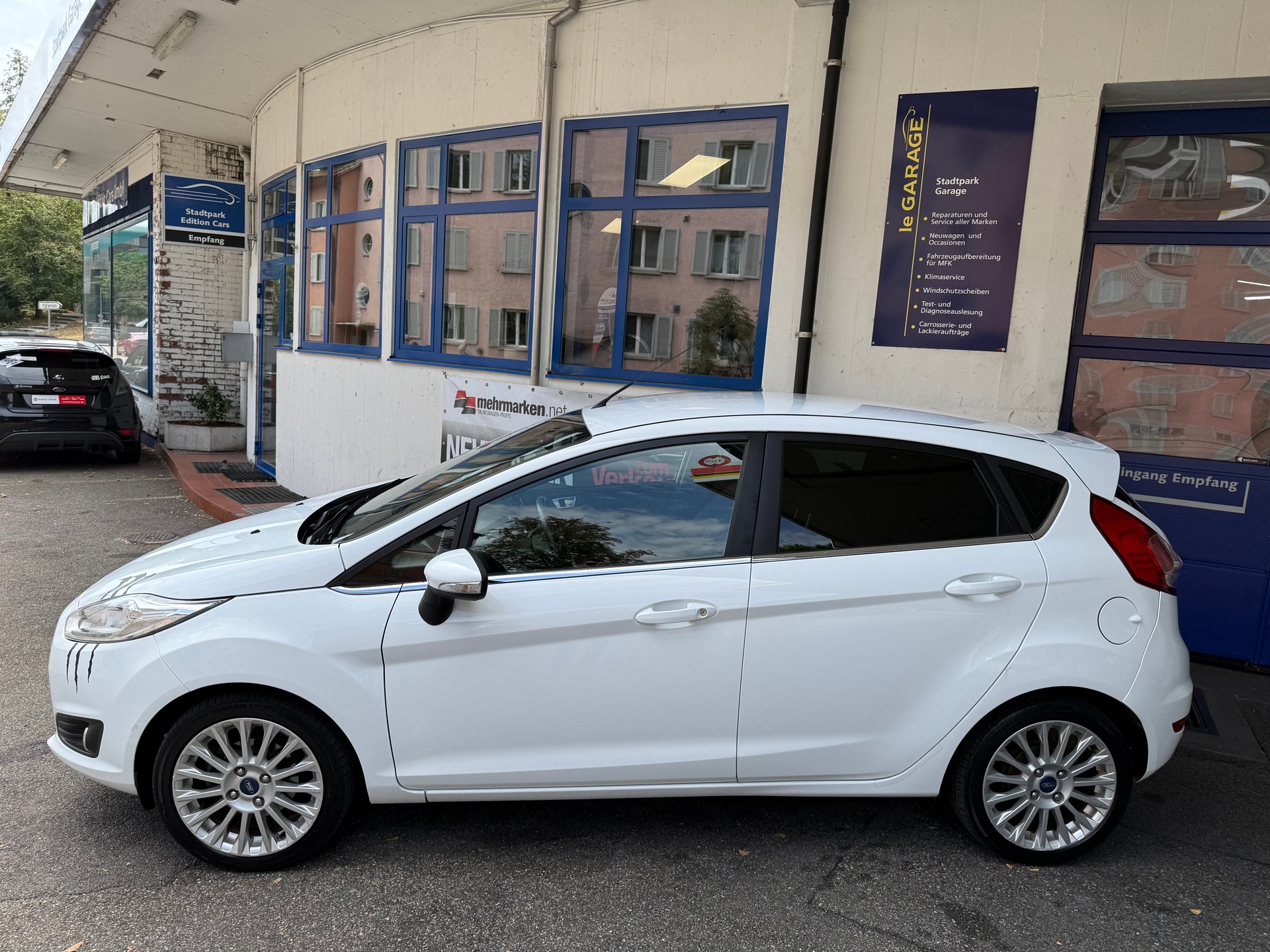 FORD Fiesta 1.0 SCTi Titanium-image-3