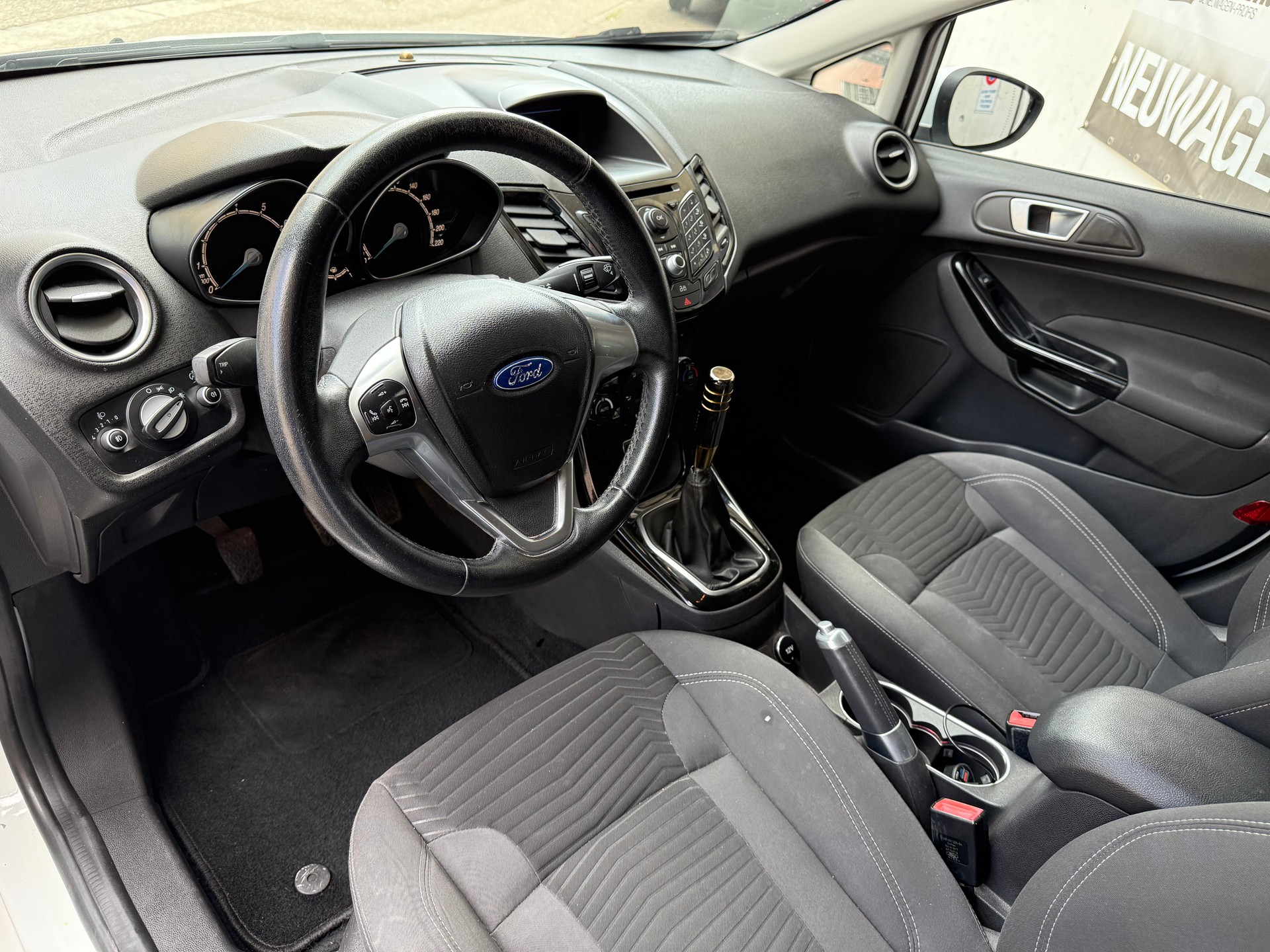 FORD Fiesta 1.0 SCTi Titanium-image-9