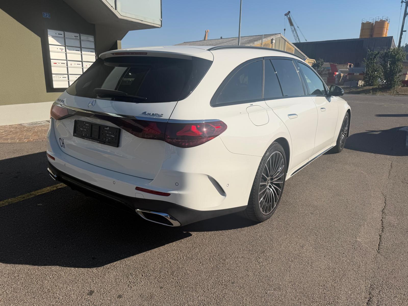MERCEDES-BENZ E 220 d T 4Matic 9G-Tronic-image-3