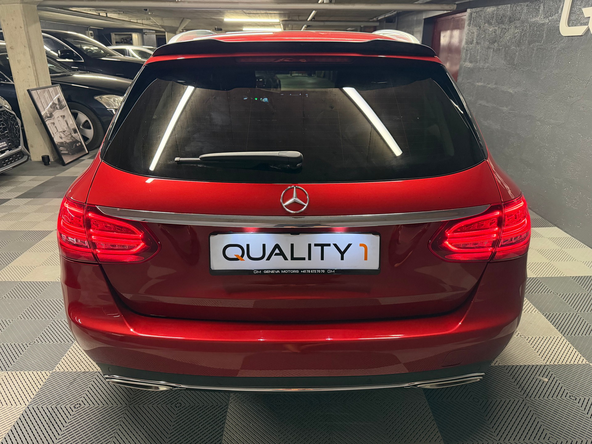 MERCEDES-BENZ C 300 Avantgarde 4Matic 9G-Tronic-image-4