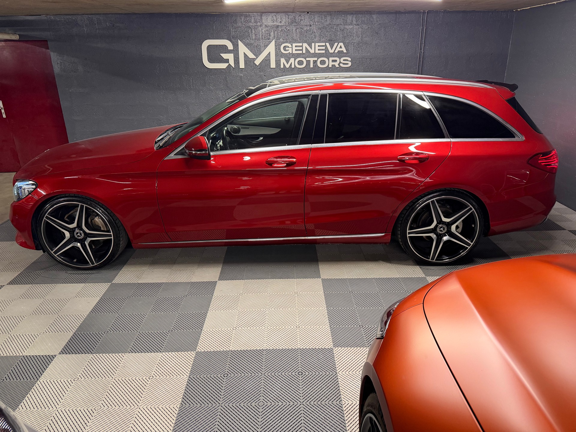 MERCEDES-BENZ C 300 Avantgarde 4Matic 9G-Tronic-image-6
