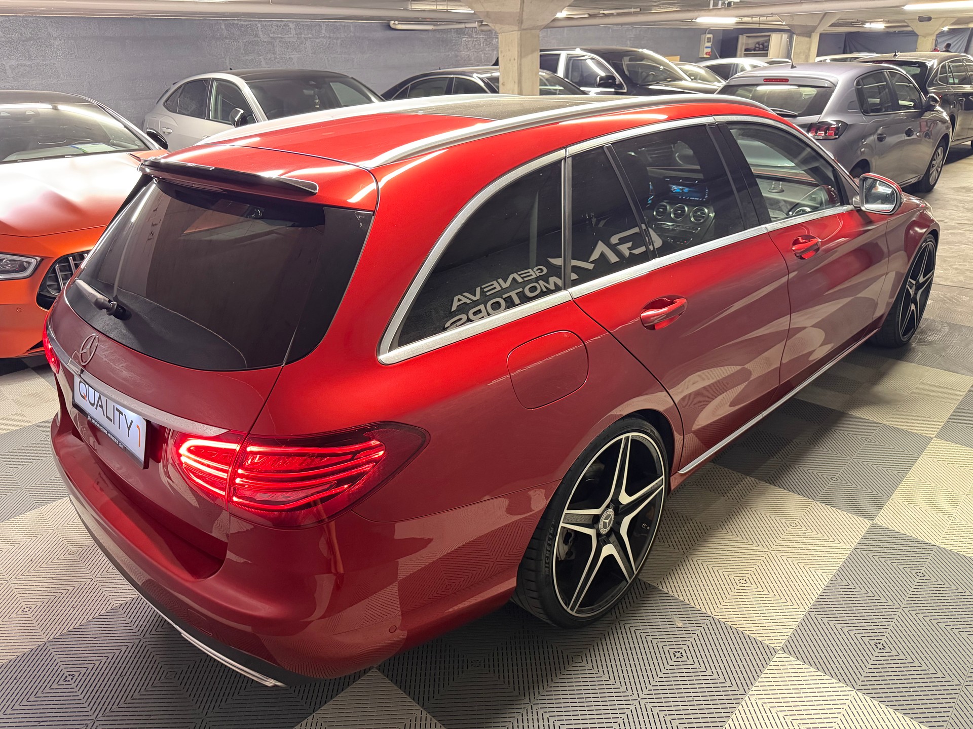 MERCEDES-BENZ C 300 Avantgarde 4Matic 9G-Tronic-image-3