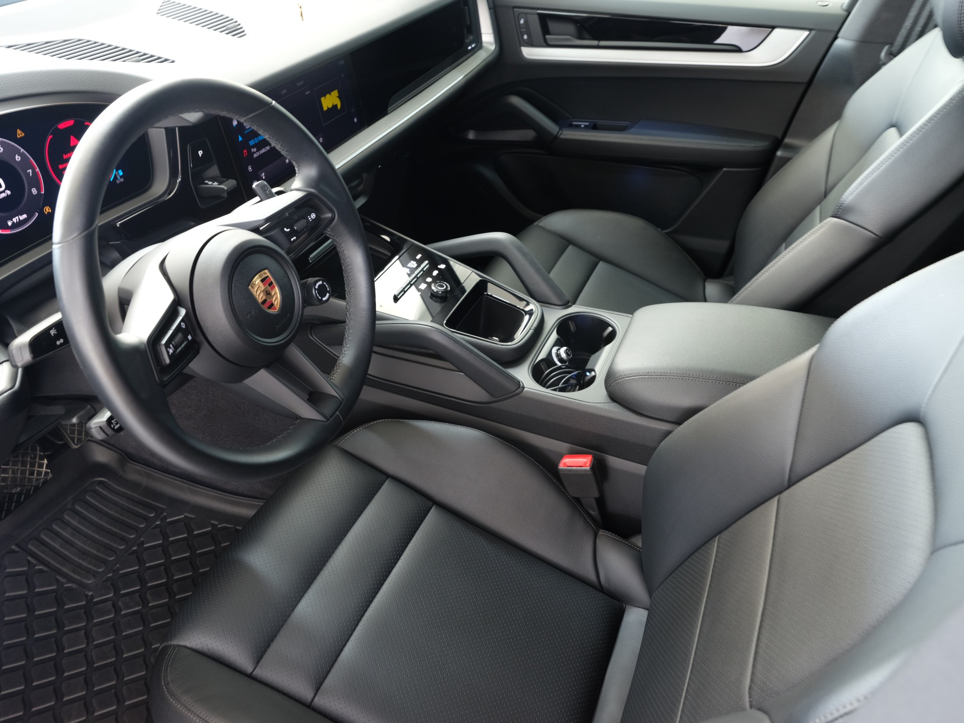 PORSCHE Cayenne Tiptronic *Panorama* *Porsche Aproved*-image-21