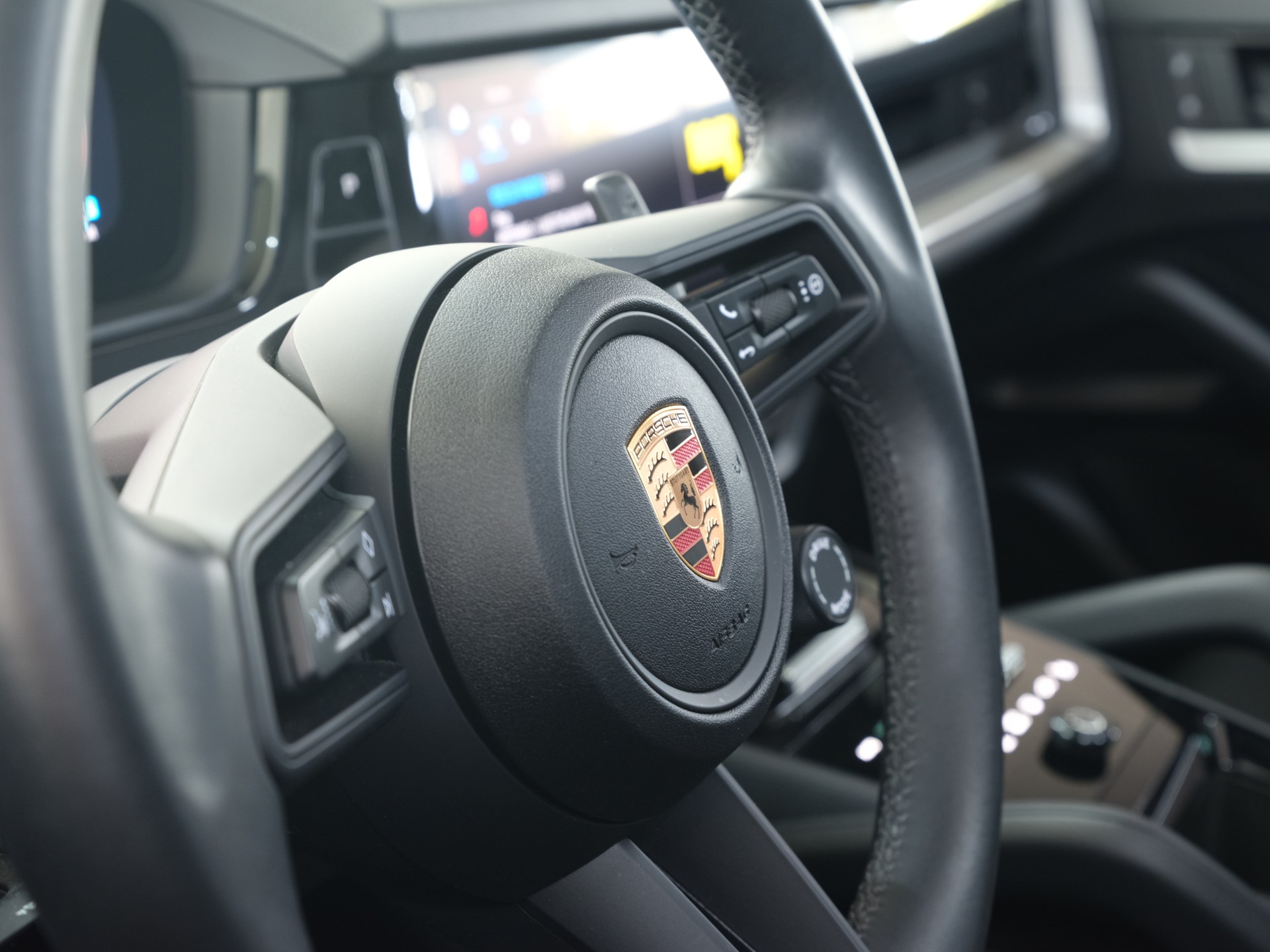 PORSCHE Cayenne Tiptronic *Panorama* *Porsche Aproved*-image-20