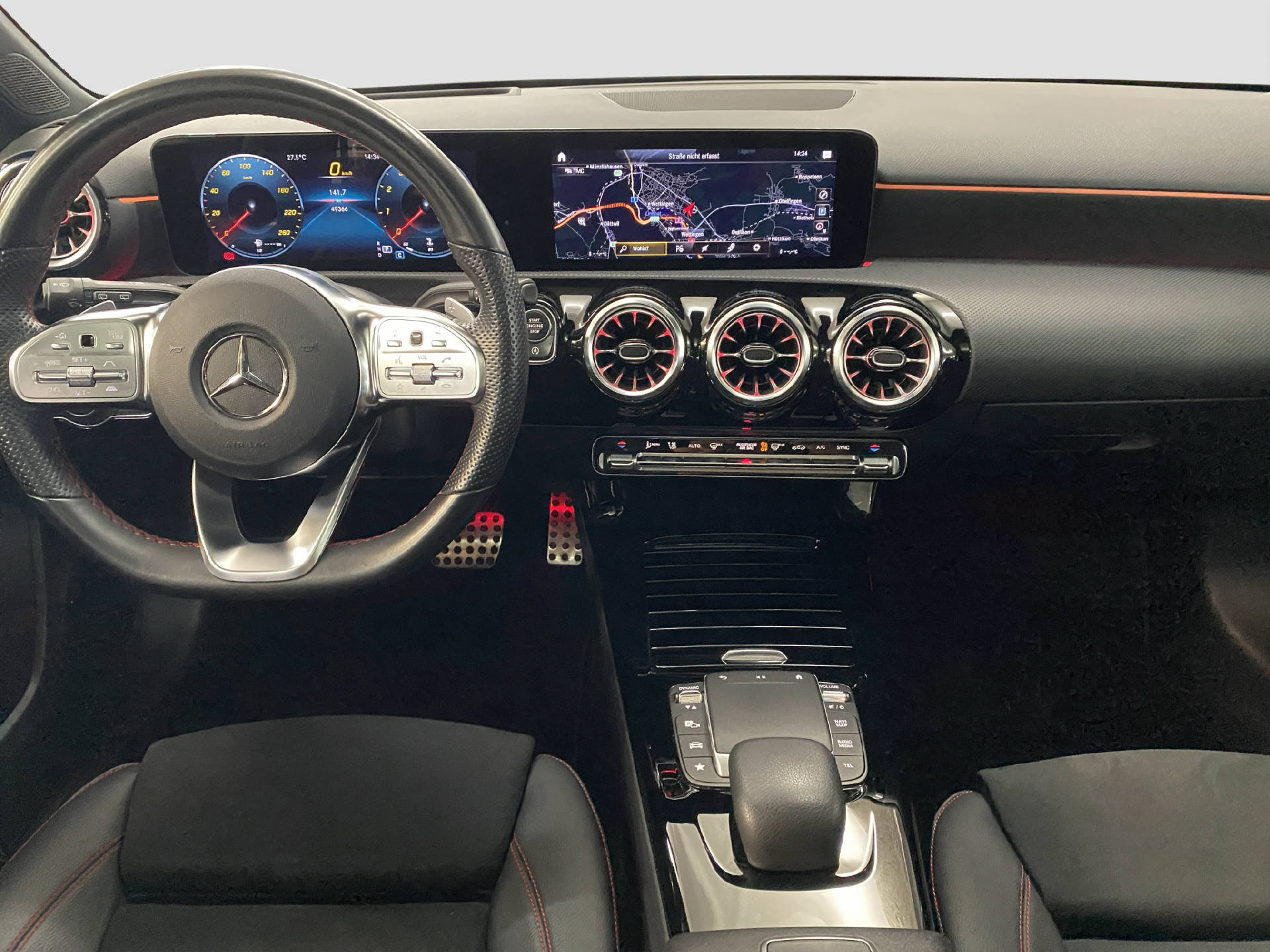 MERCEDES-BENZ A 180 AMG Line-image-9