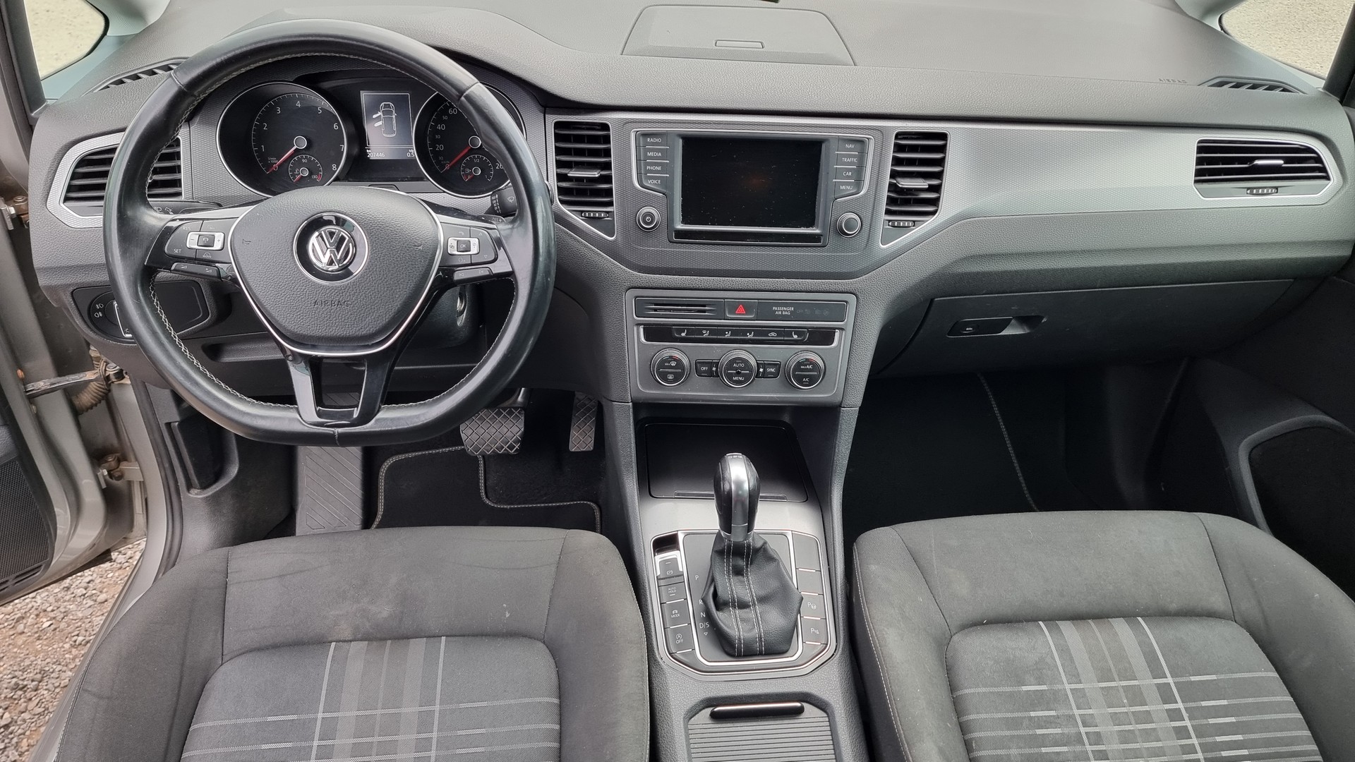 VW Golf Sportsvan 1.4 TSI Lounge DSG-image-10