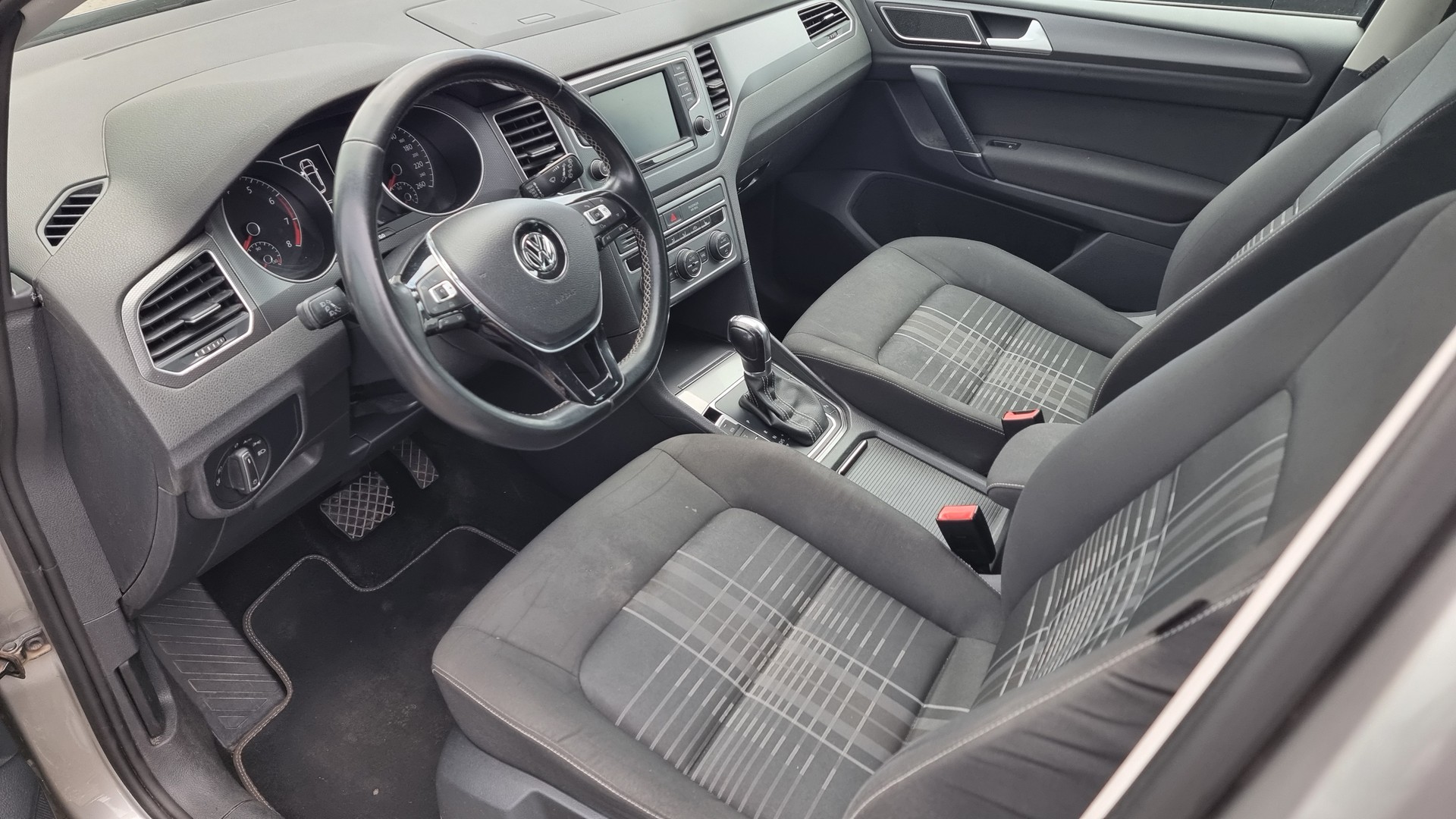 VW Golf Sportsvan 1.4 TSI Lounge DSG-image-13