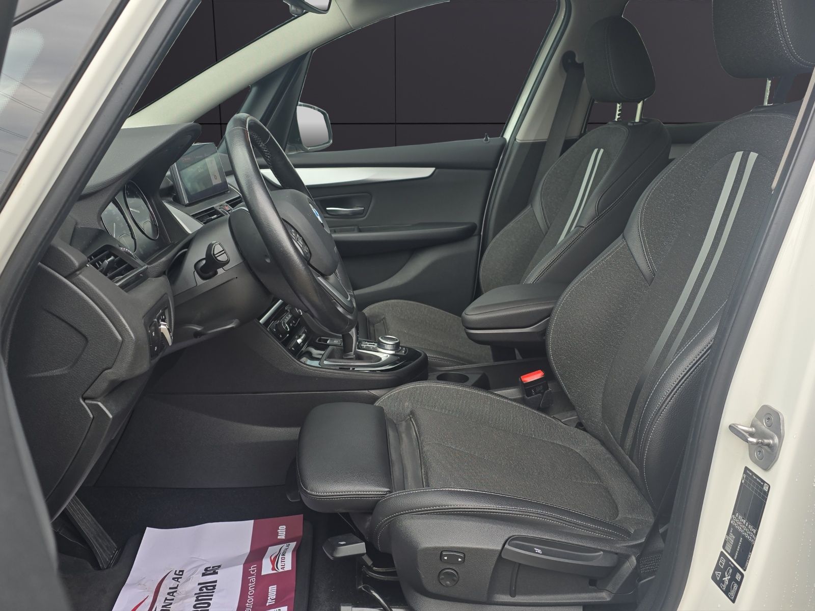 BMW 220 Gran Tourer 220d xDrive Gran Tourer Steptronic CH-Fahrzeug-image-8