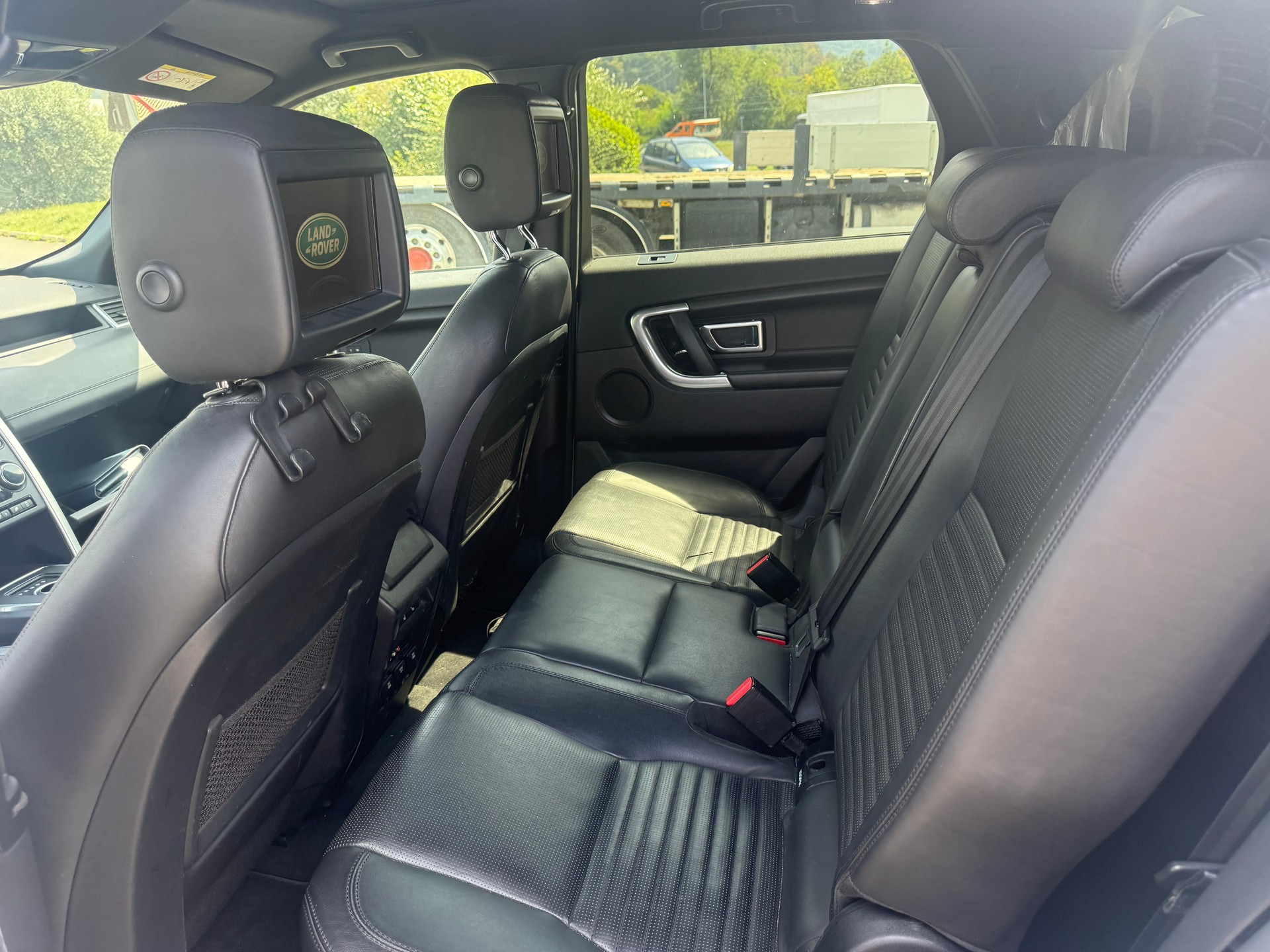 LAND ROVER Discovery Sport 2.0 Si4 HSE Luxury AT9-image-8