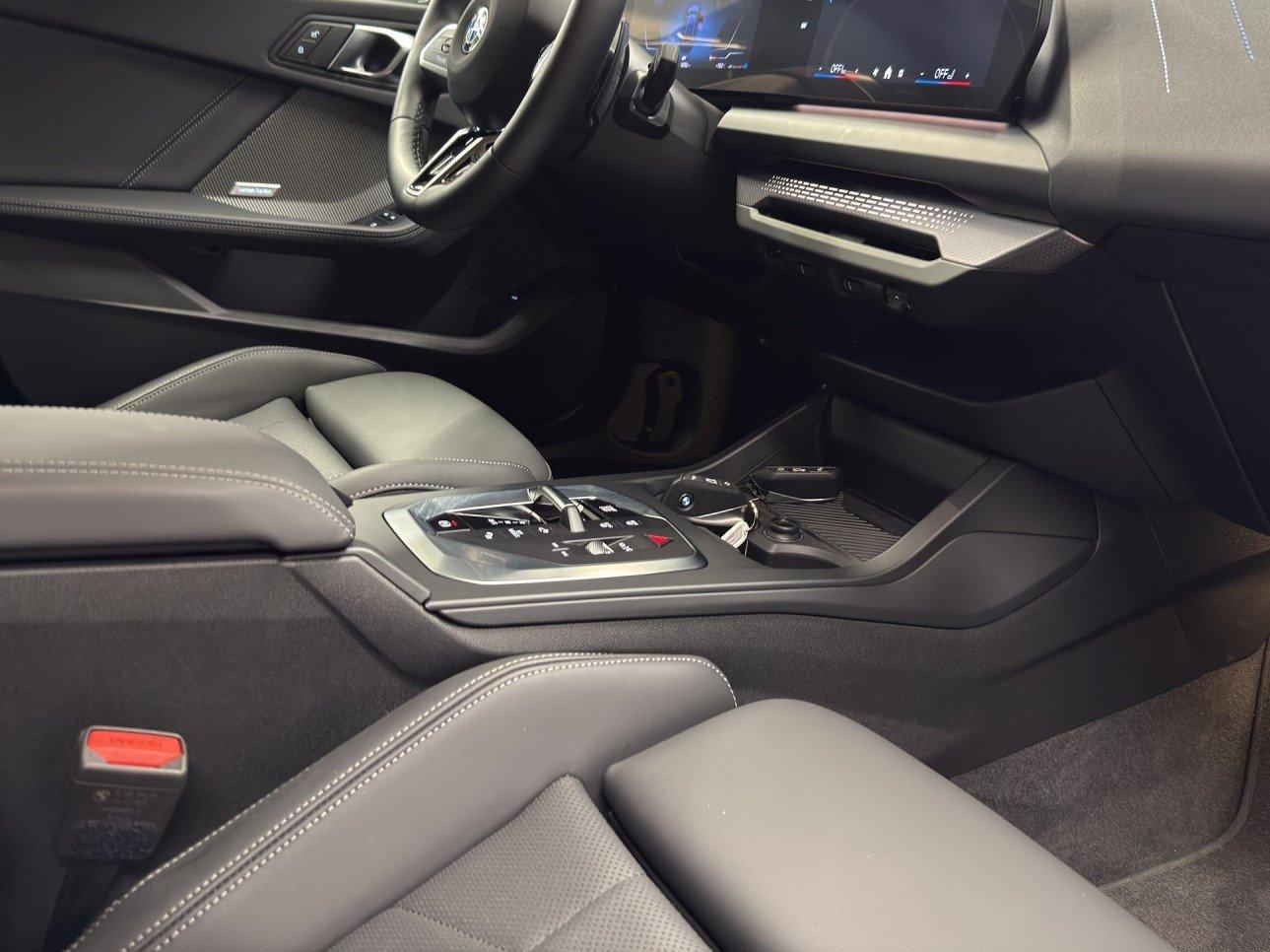 BMW 123 xDrive M SPORT-image-21