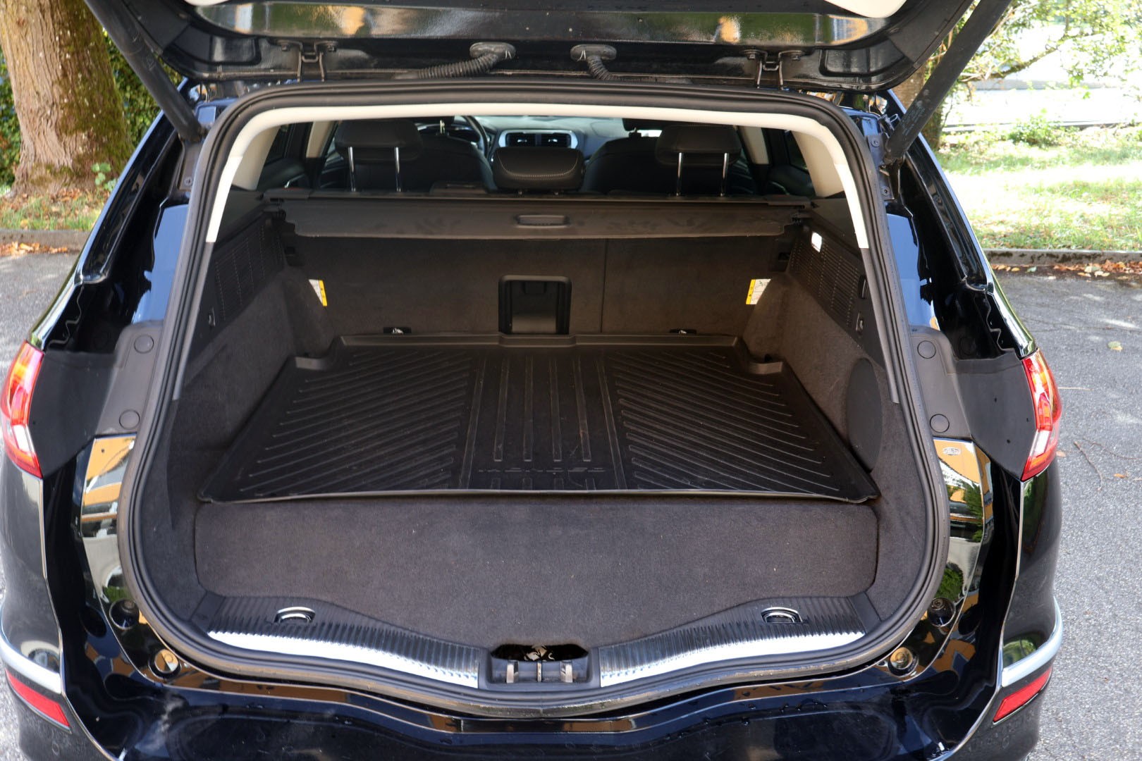 FORD 2.0 HEV 187 Vignale-image-4