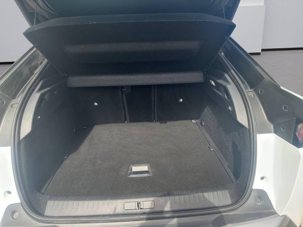 PEUGEOT 3008 145 e-DCS6 Hybrid GT-image-10