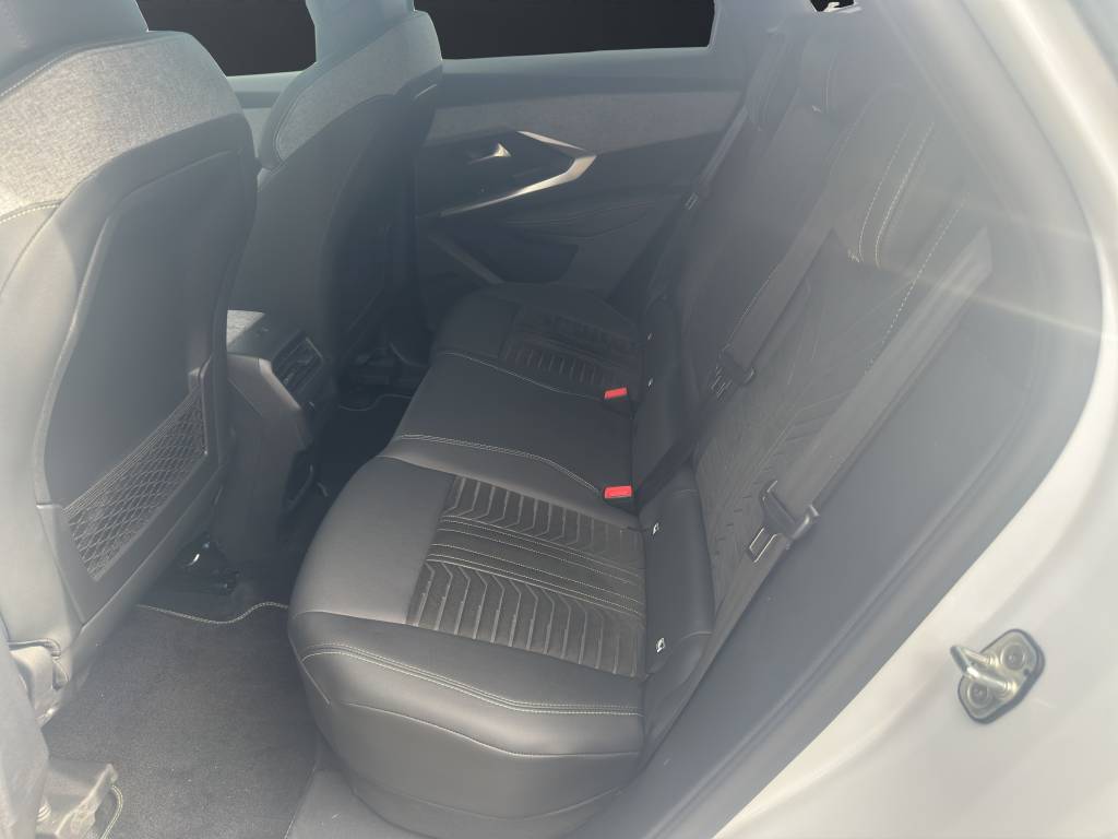 PEUGEOT 3008 145 e-DCS6 Hybrid GT-image-8