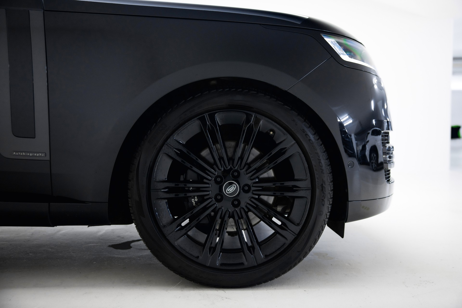 LAND ROVER Range Rover LWB 7 Plätze D350 3.0D I6 MHEV SE Automatic-image-13
