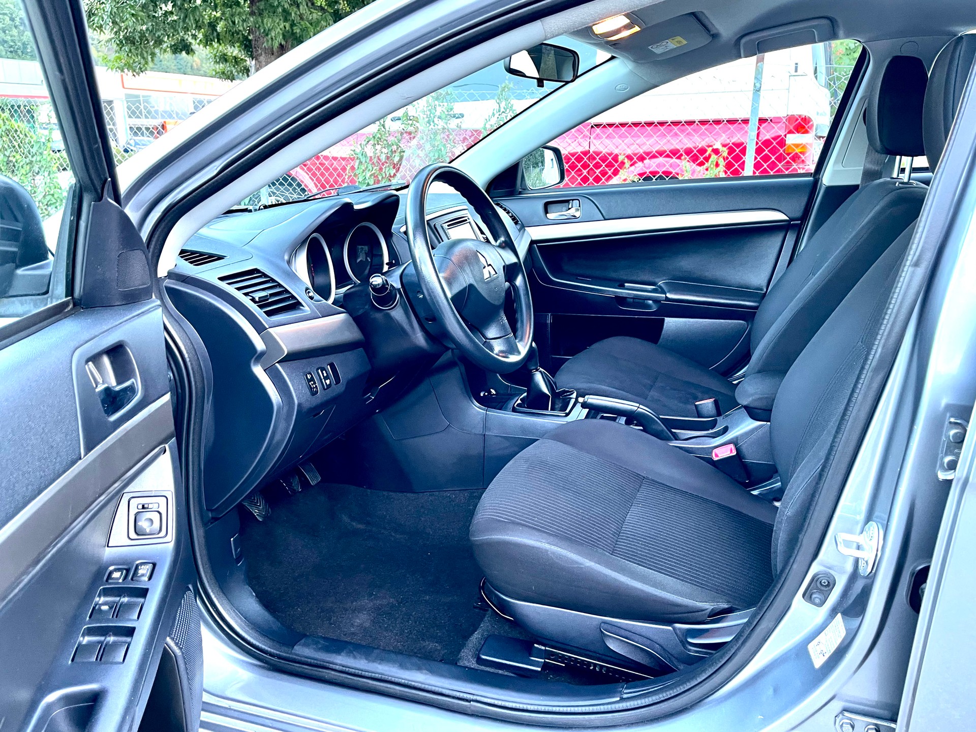MITSUBISHI Lancer Sportback 1.6 Goal-image-16