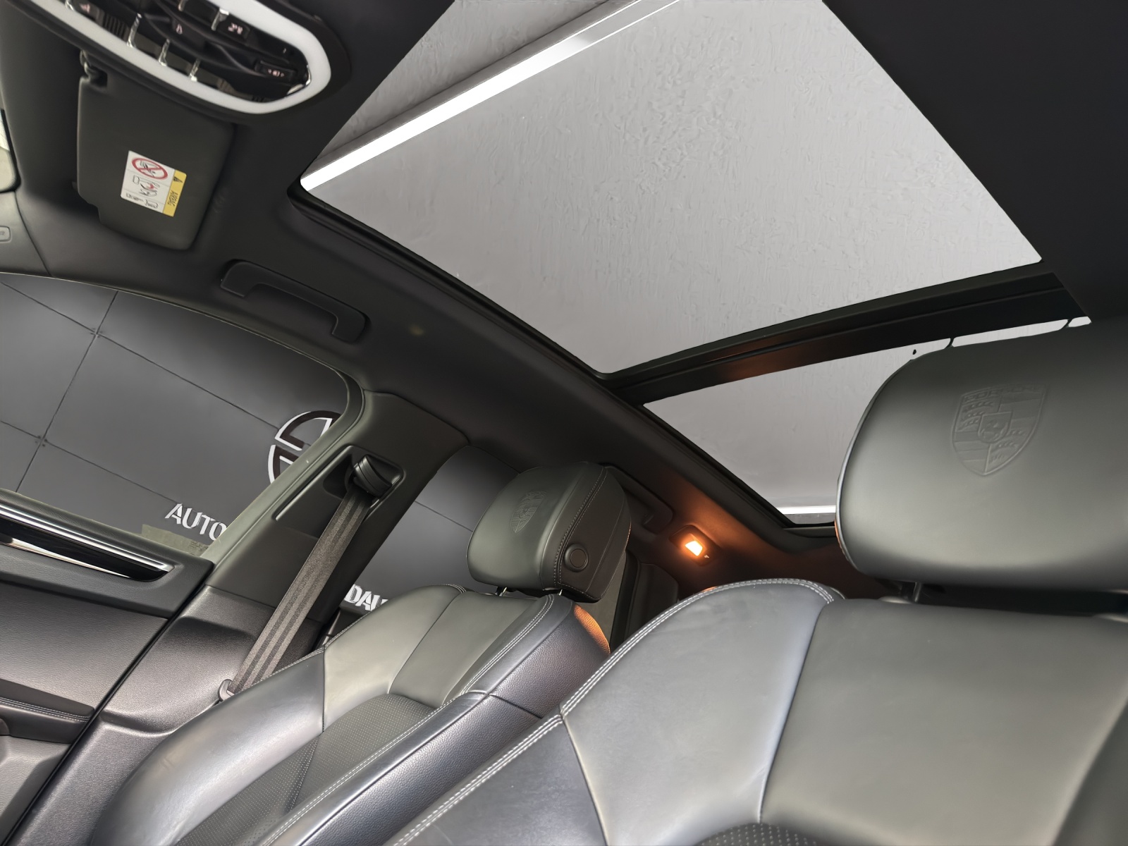 PORSCHE Macan PDK-image-16