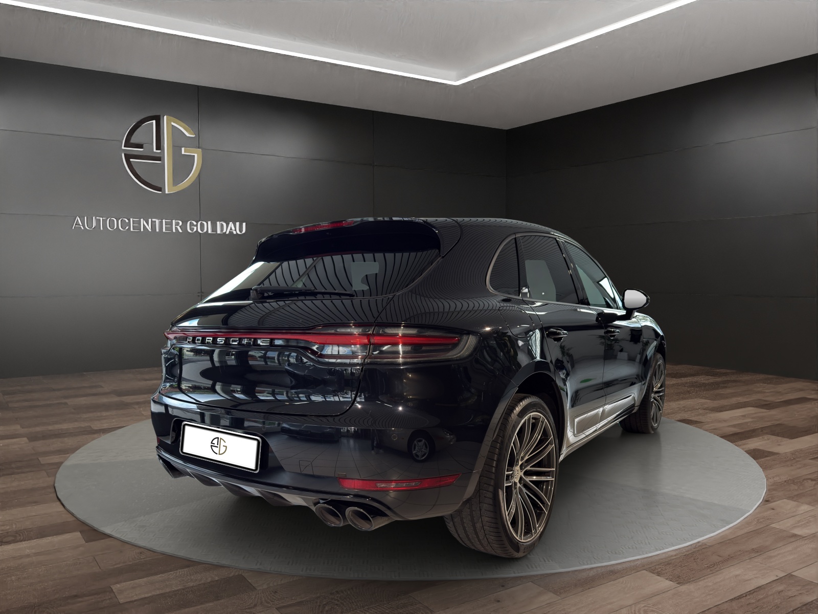 PORSCHE Macan PDK-image-3