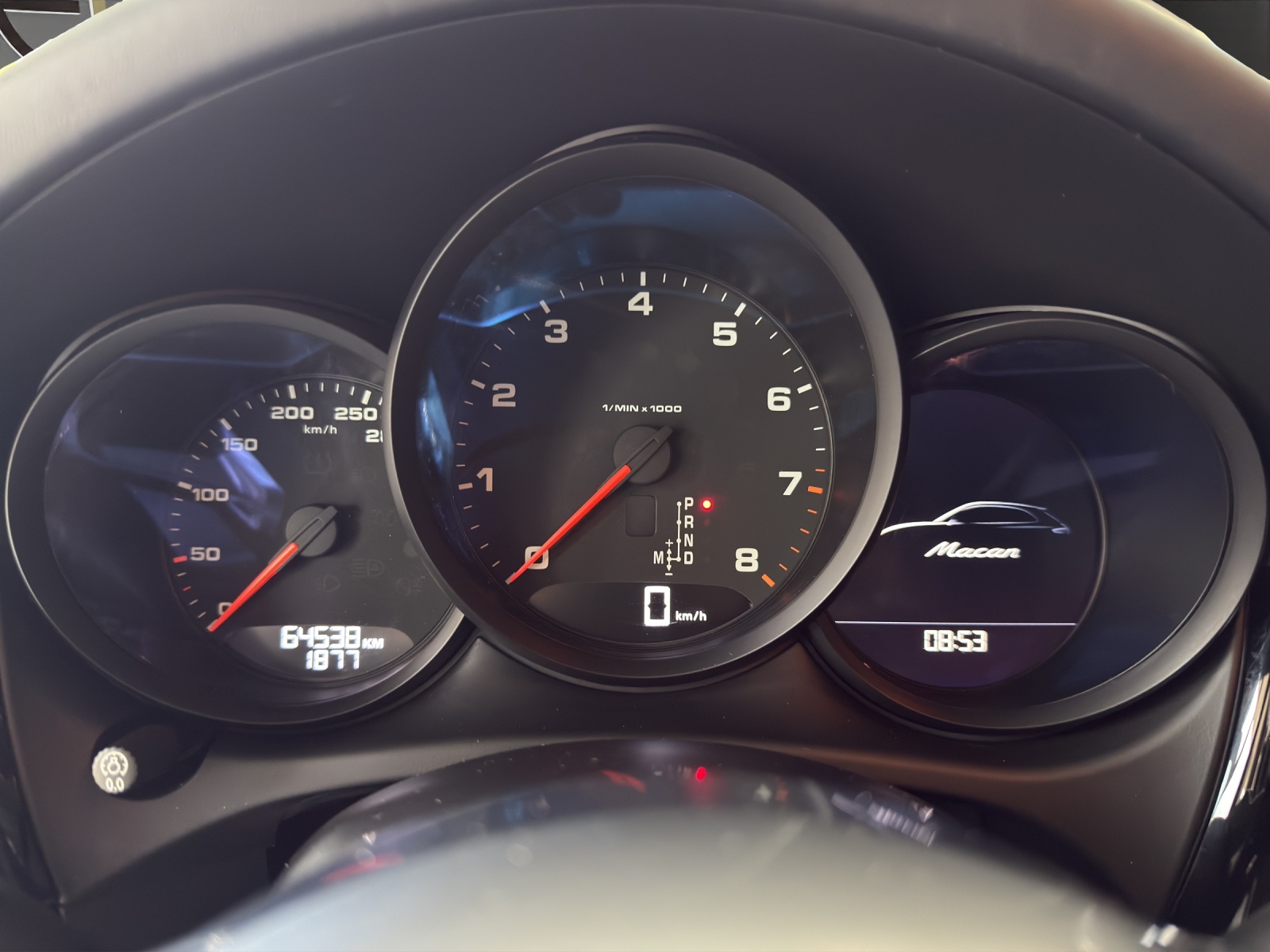 PORSCHE Macan PDK-image-9