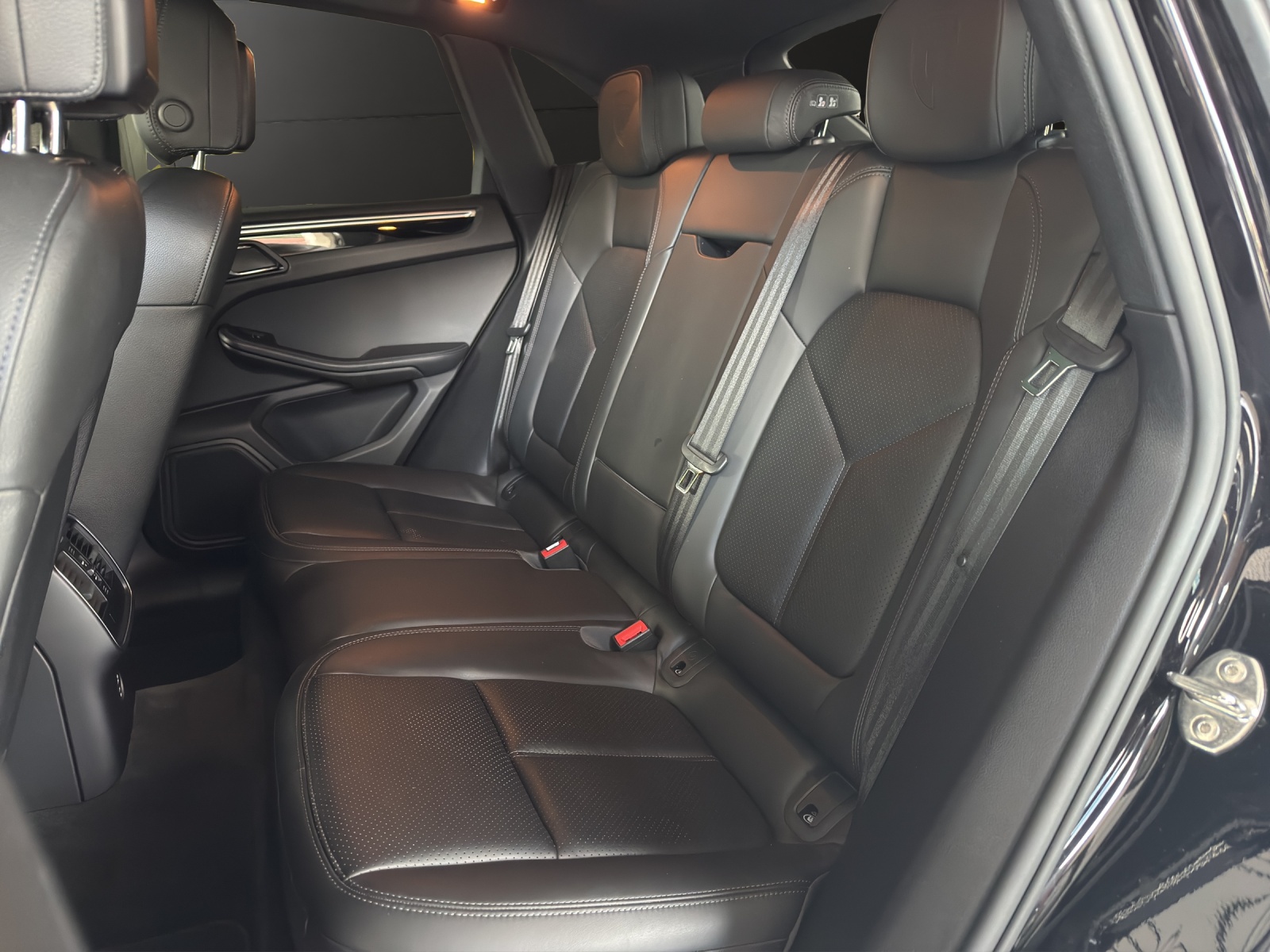 PORSCHE Macan PDK-image-11