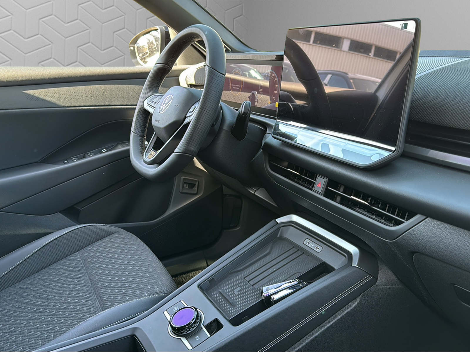 VW T-Roc 1.5 eTSI mHEV R-Line DSG-image-11