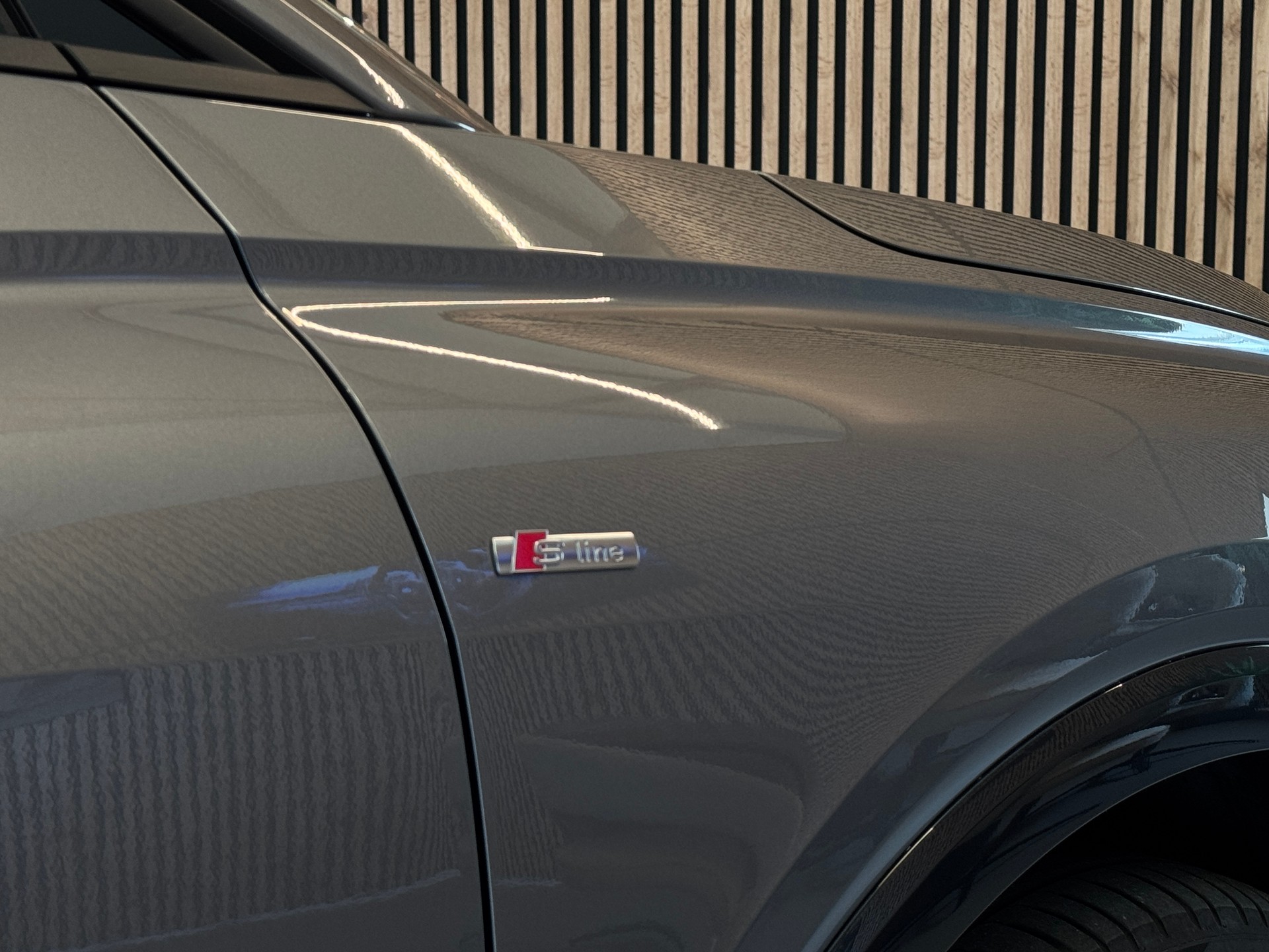 AUDI Q4 e-tron Sportback 45 quattro S Line-image-24