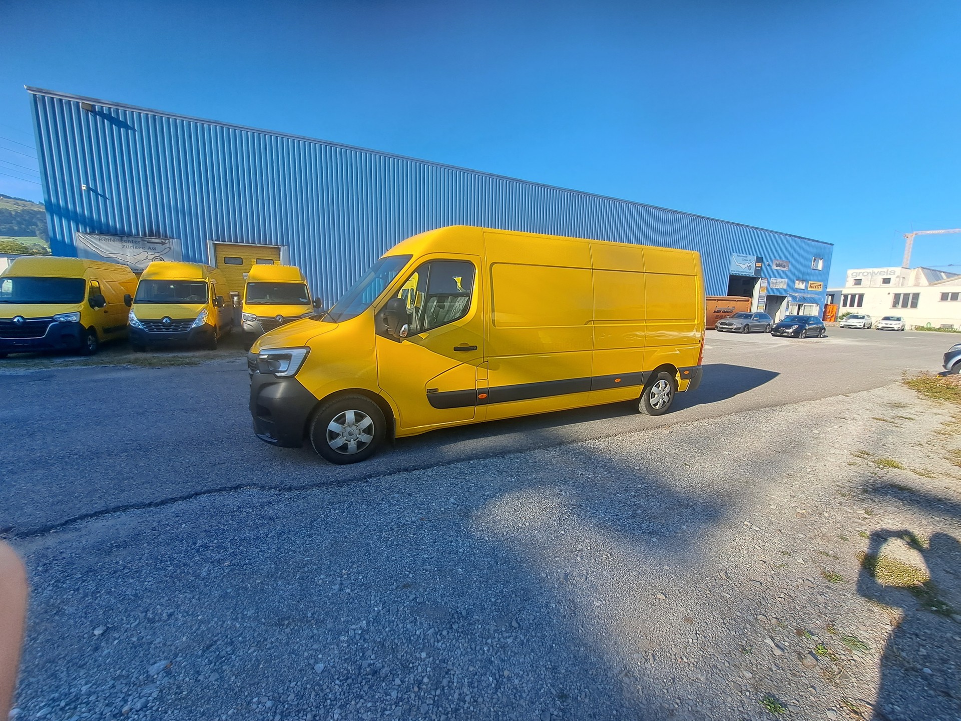 RENAULT Master T35 2.3dCi 135 L3H2-image-2