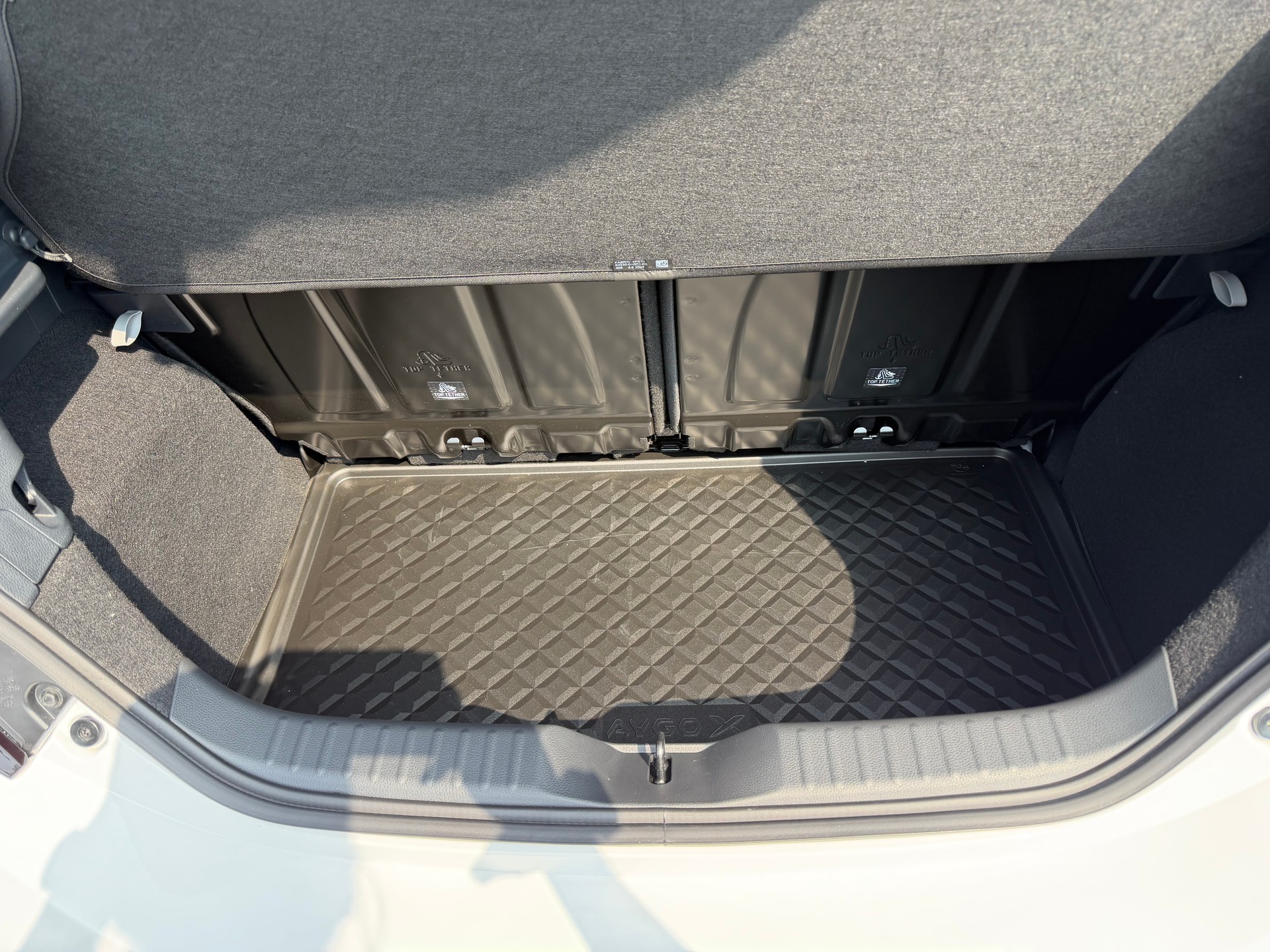 TOYOTA Aygo X 1.5 Comfort e-CVT-image-8