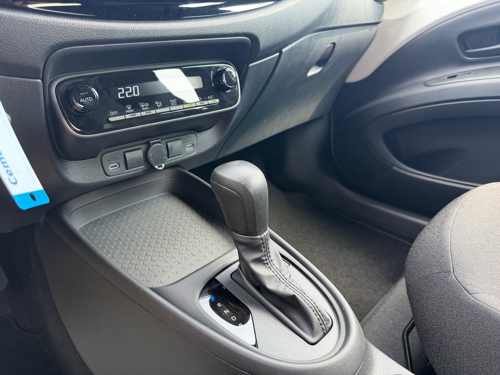 TOYOTA Aygo X 1.5 Comfort e-CVT-image-14