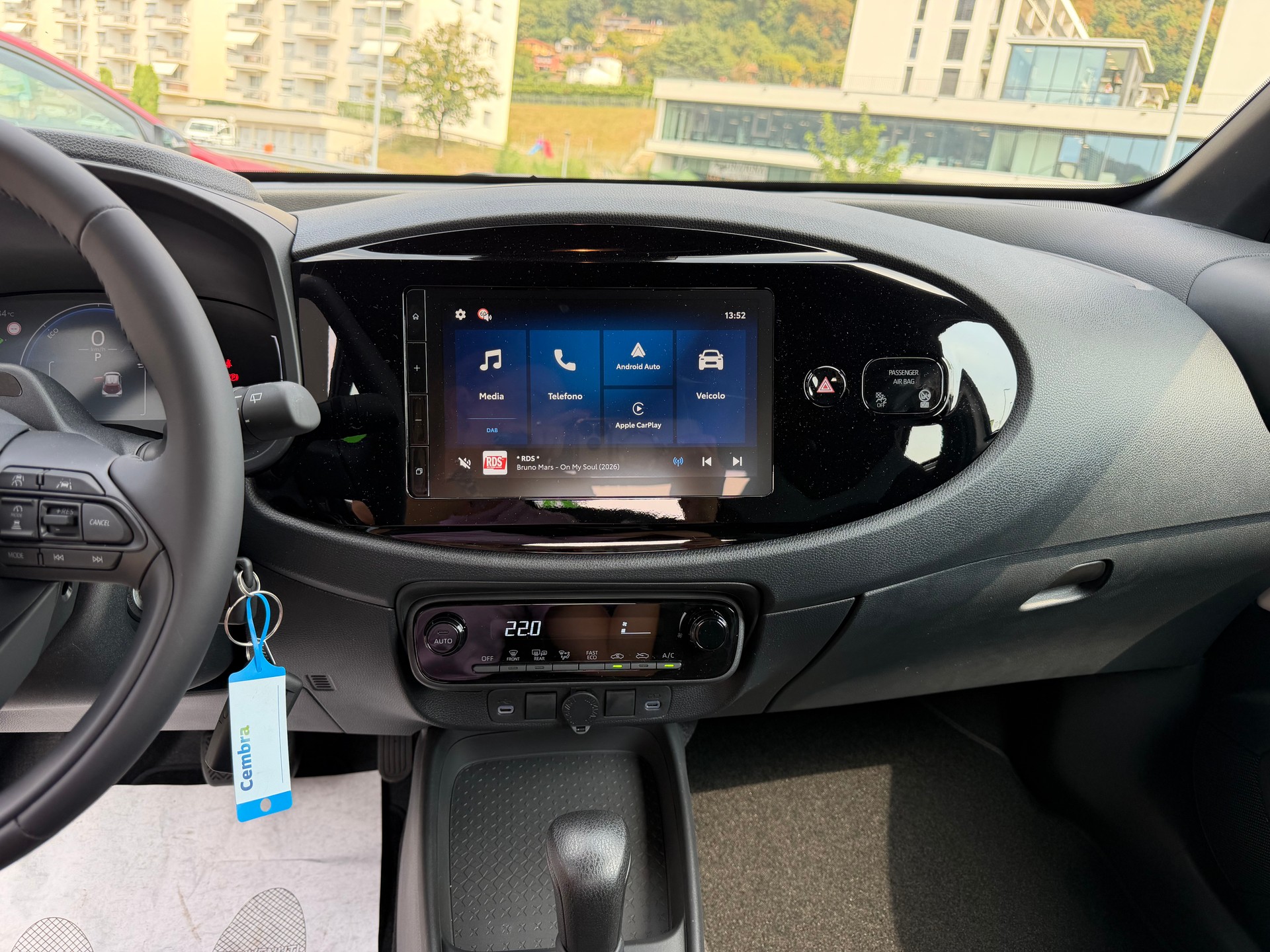TOYOTA Aygo X 1.5 Comfort e-CVT-image-13