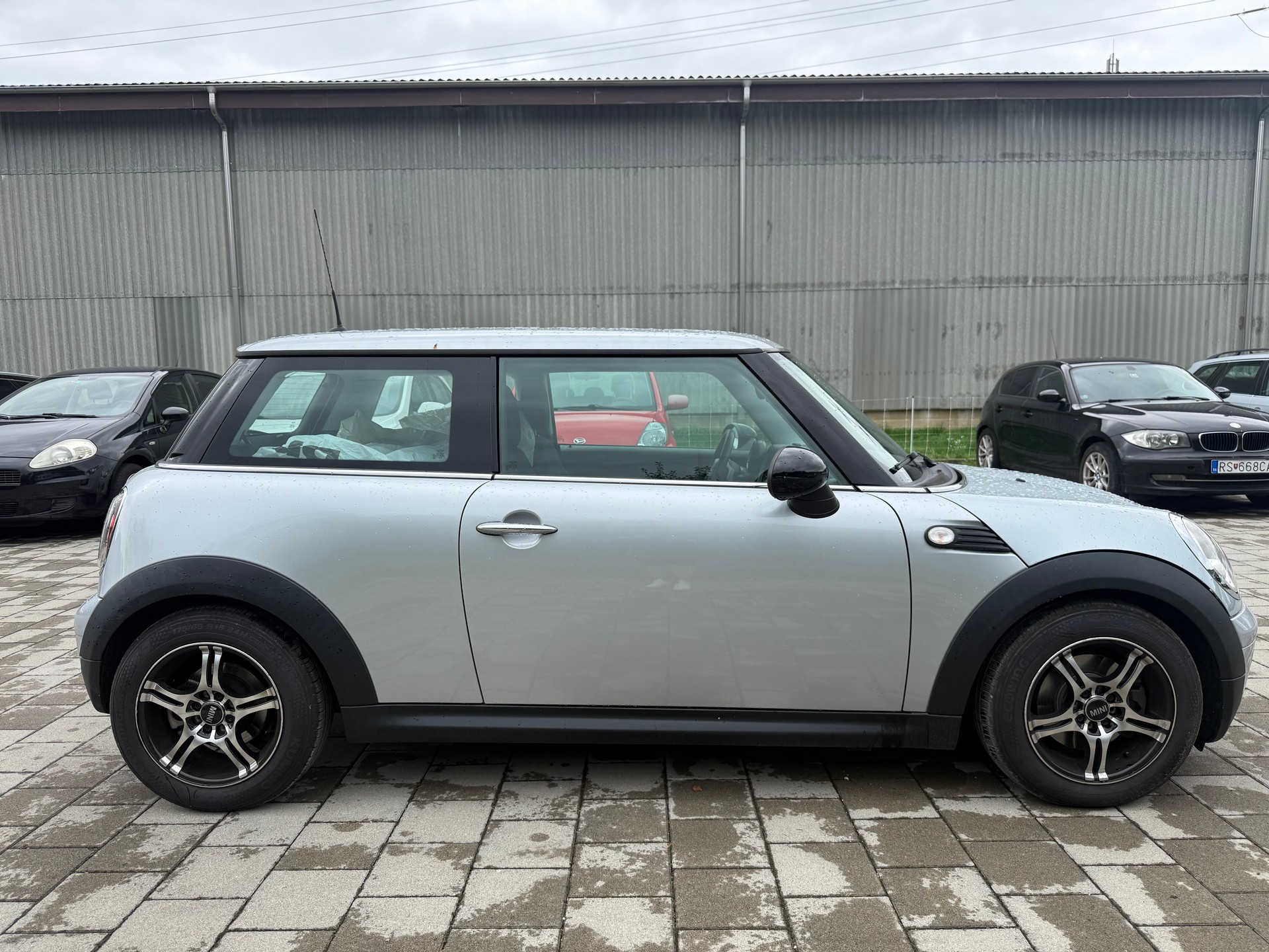 MINI One Steptronic-image-4