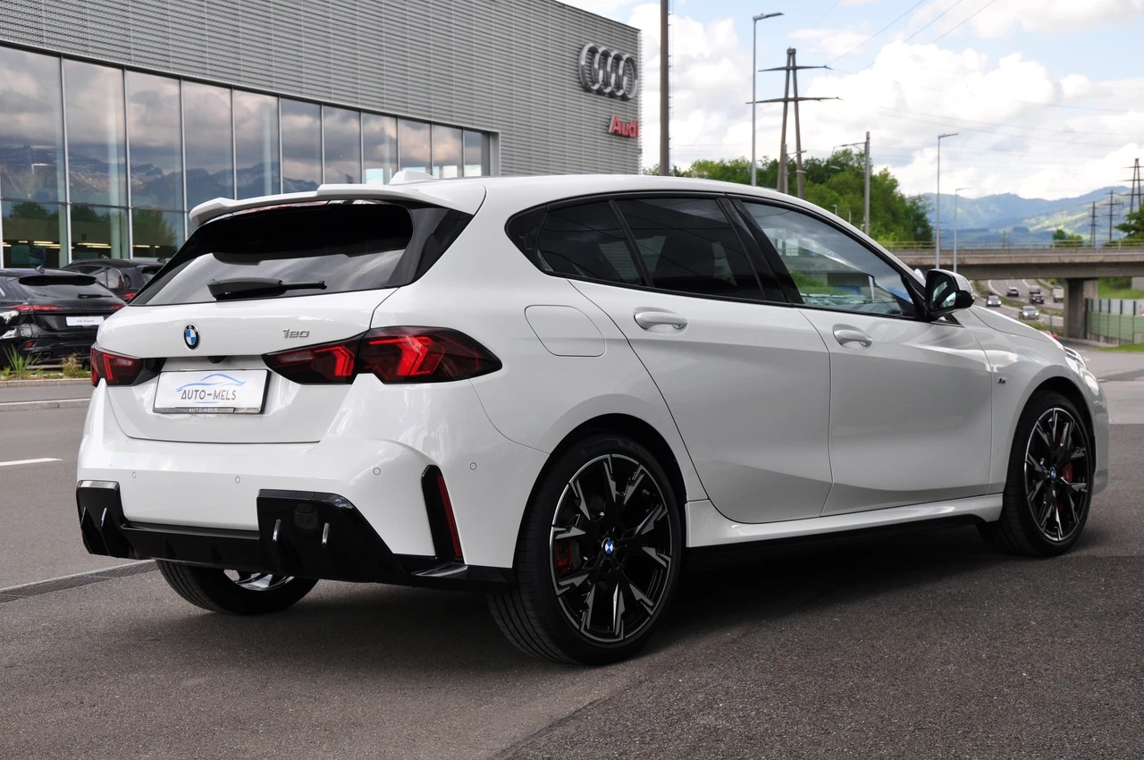 BMW 120 M Sport Pro Steptronic-image-8
