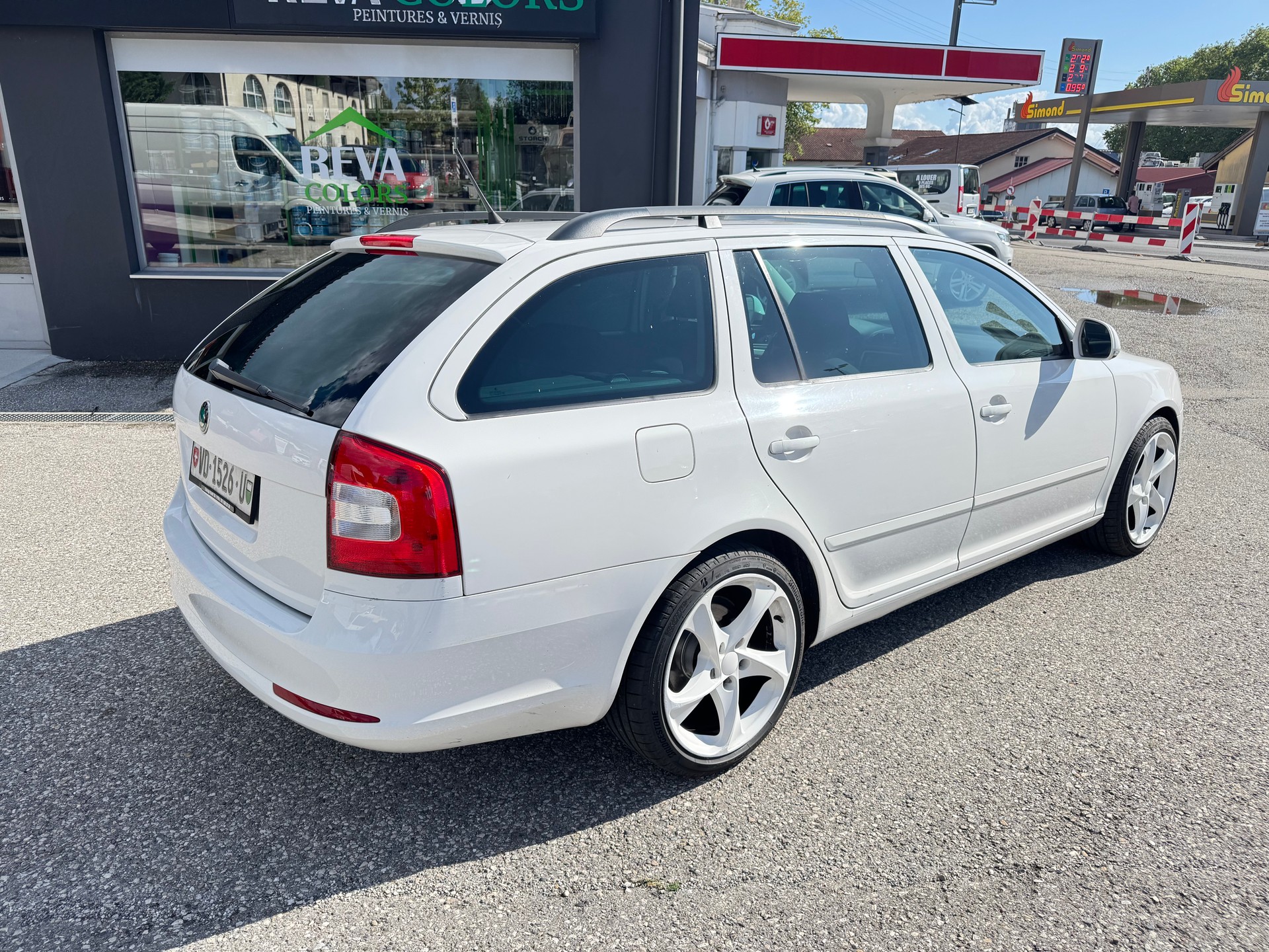 SKODA Octavia Combi 1.8 TSI Arosa 4x4-image-3