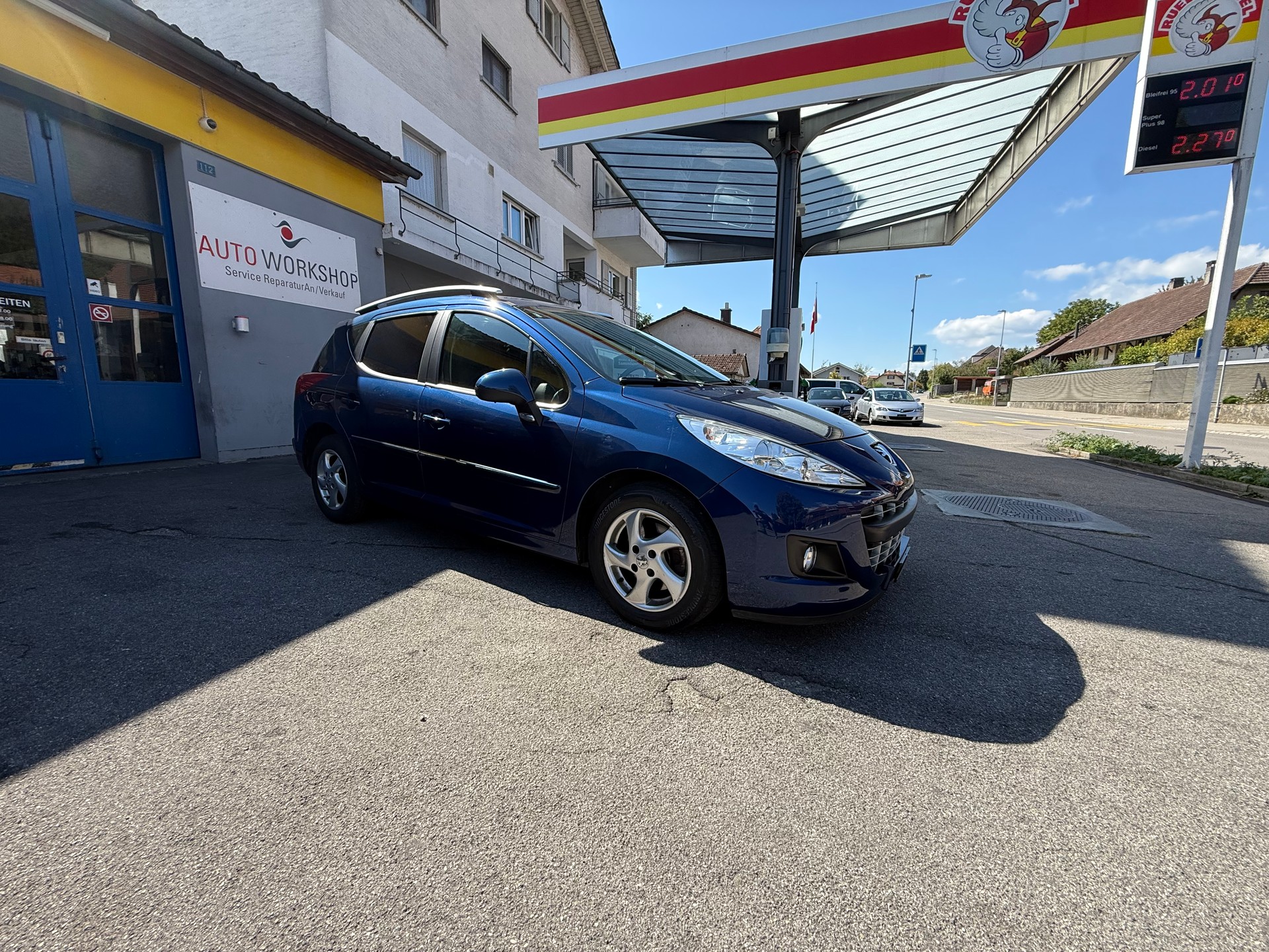 PEUGEOT 207 SW 1.4 16V Sport-image-0