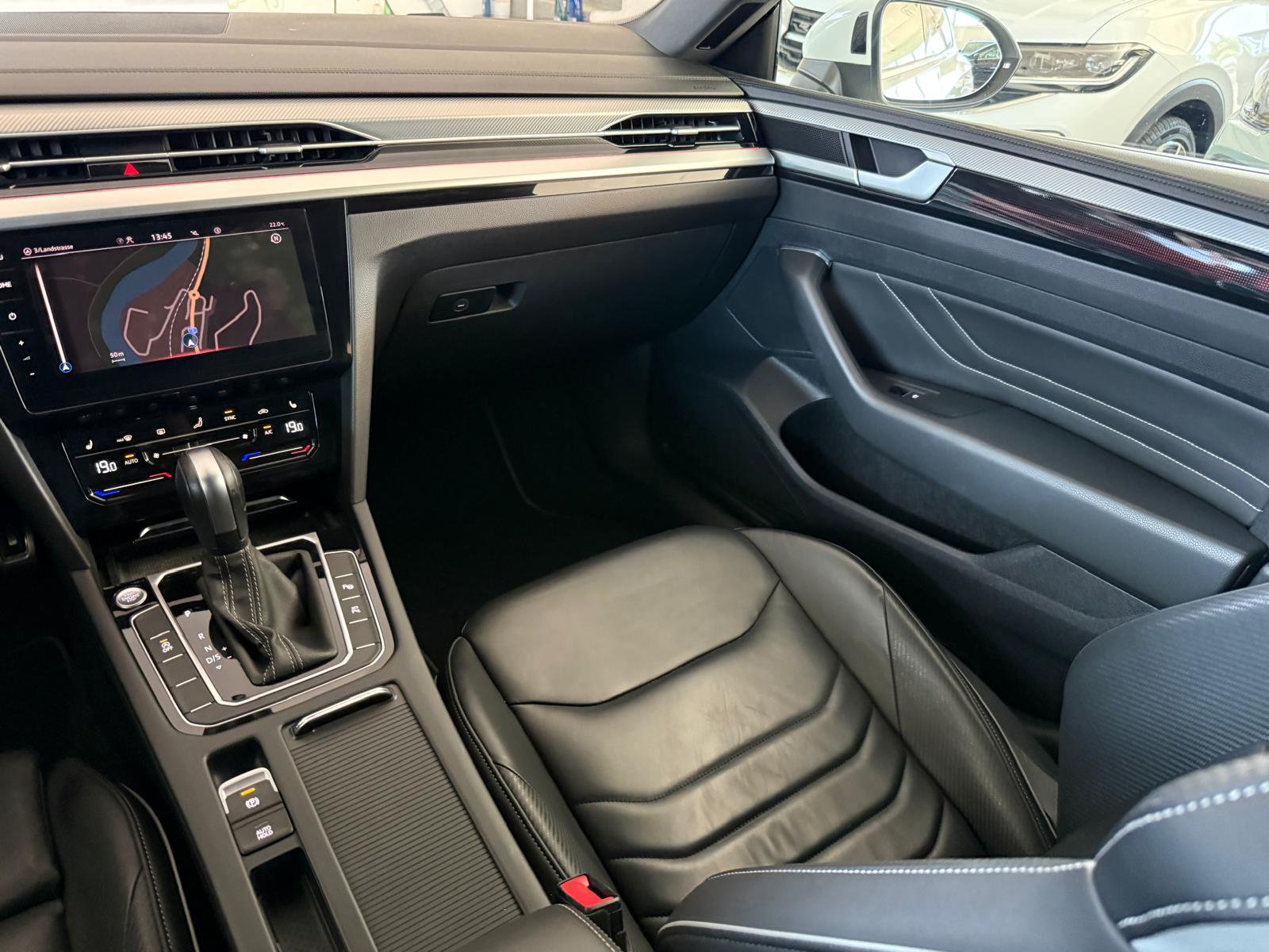 VW Arteon SB 2.0 TDI R-Line 4Motion DSG-image-13