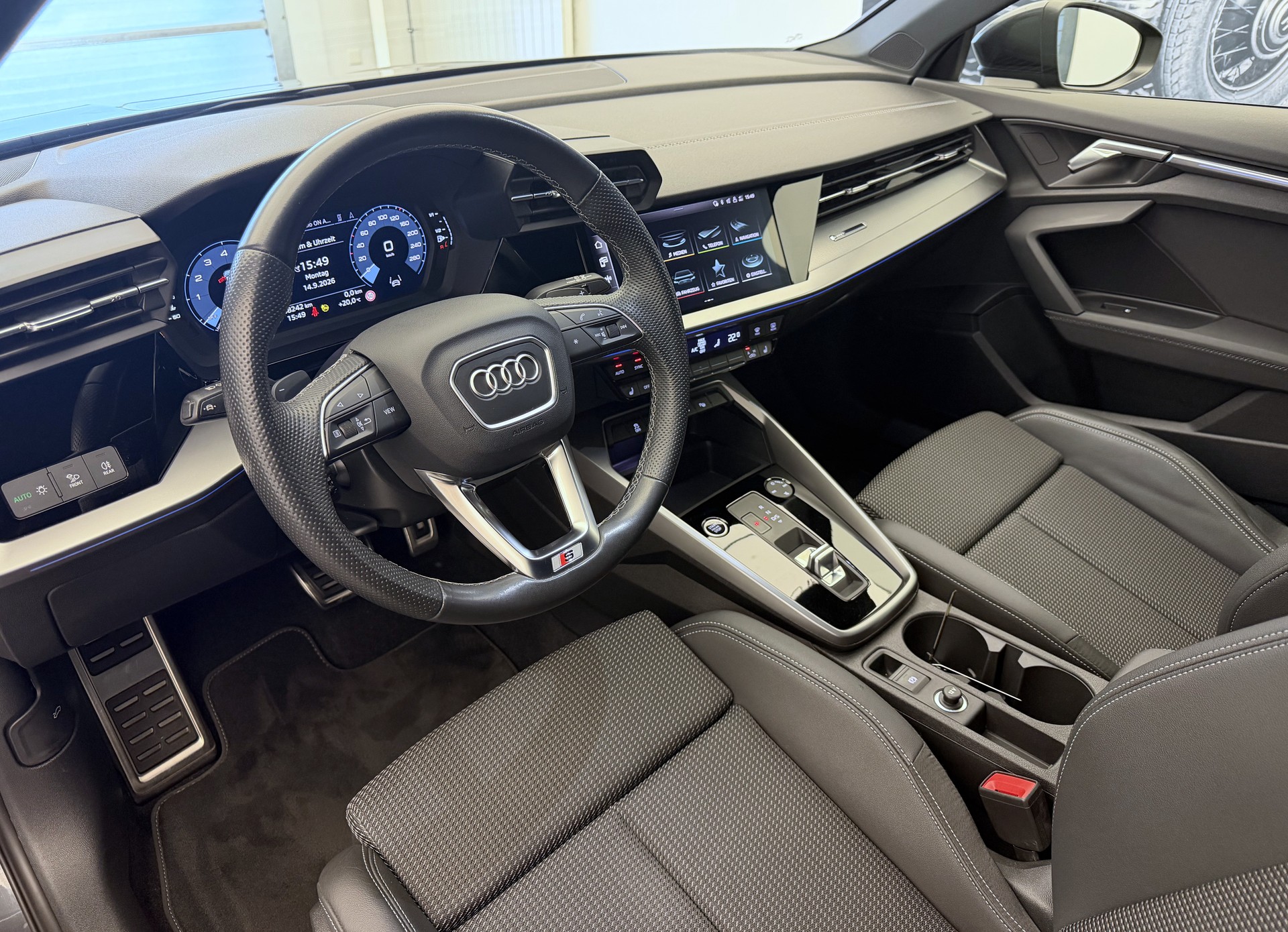 AUDI A3 Sportback 35 TFSI Attraction S-tronic-image-7