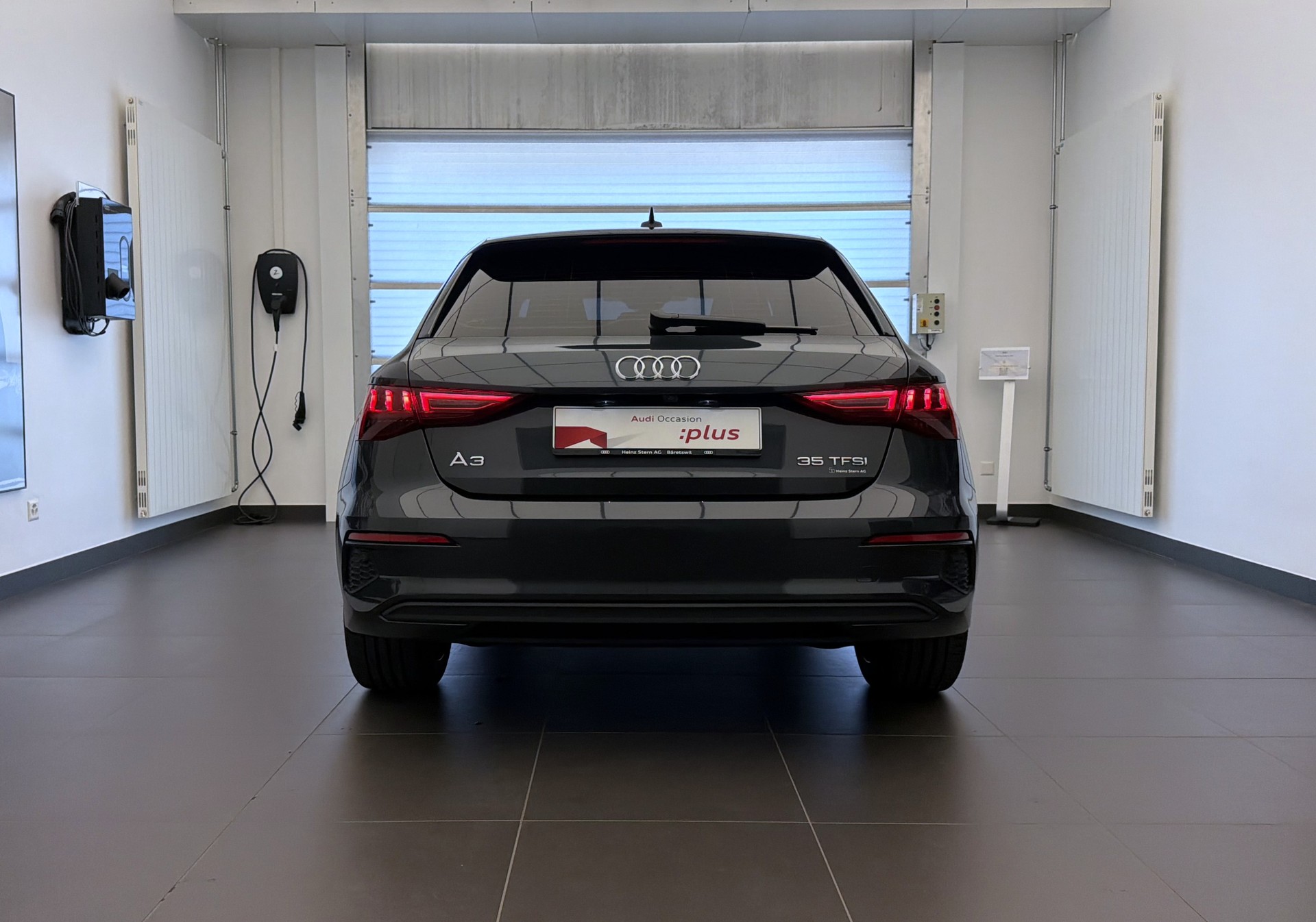 AUDI A3 Sportback 35 TFSI Attraction S-tronic-image-23