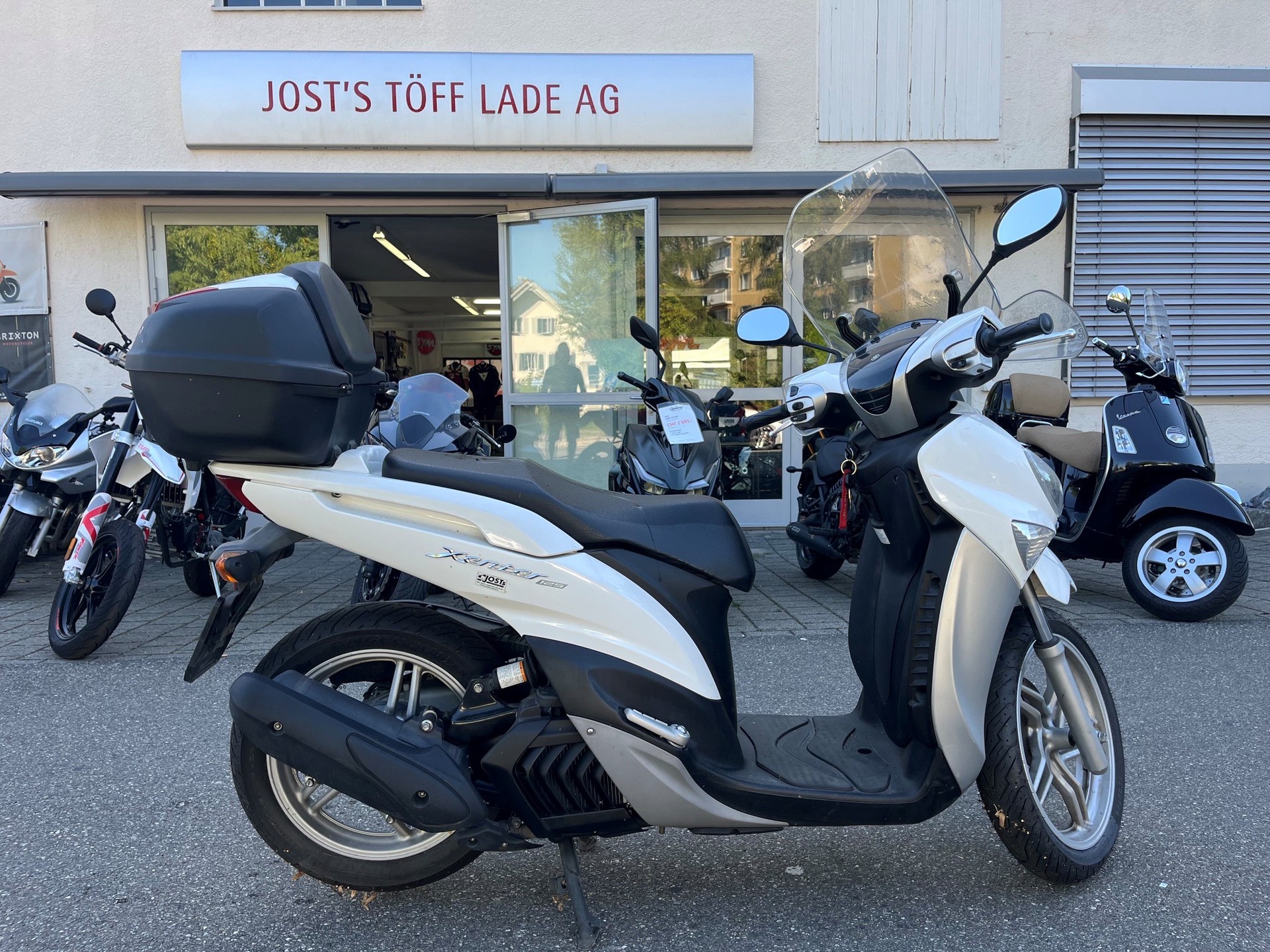 YAMAHA Xenter 125 - GRATIS LIEFERUNG*-showroom-element-1
