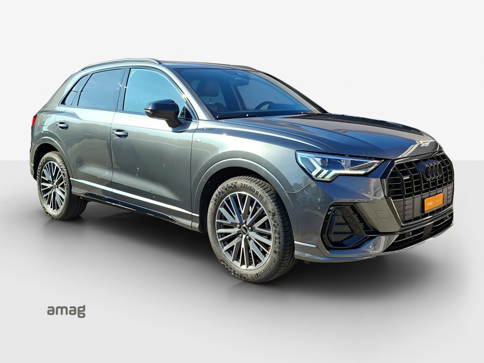 AUDI Q3 40 TDI S line quattro S-tronic-image-5
