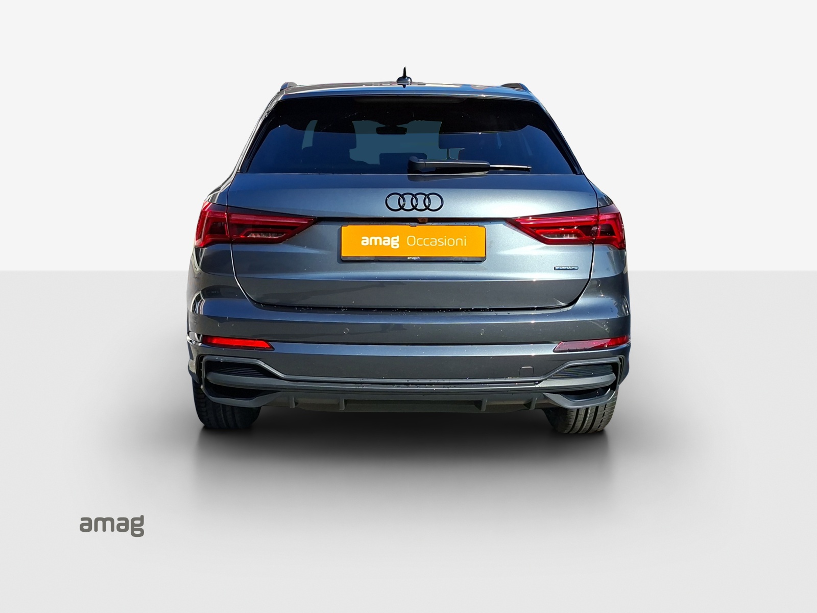 AUDI Q3 40 TDI S line quattro S-tronic-image-3