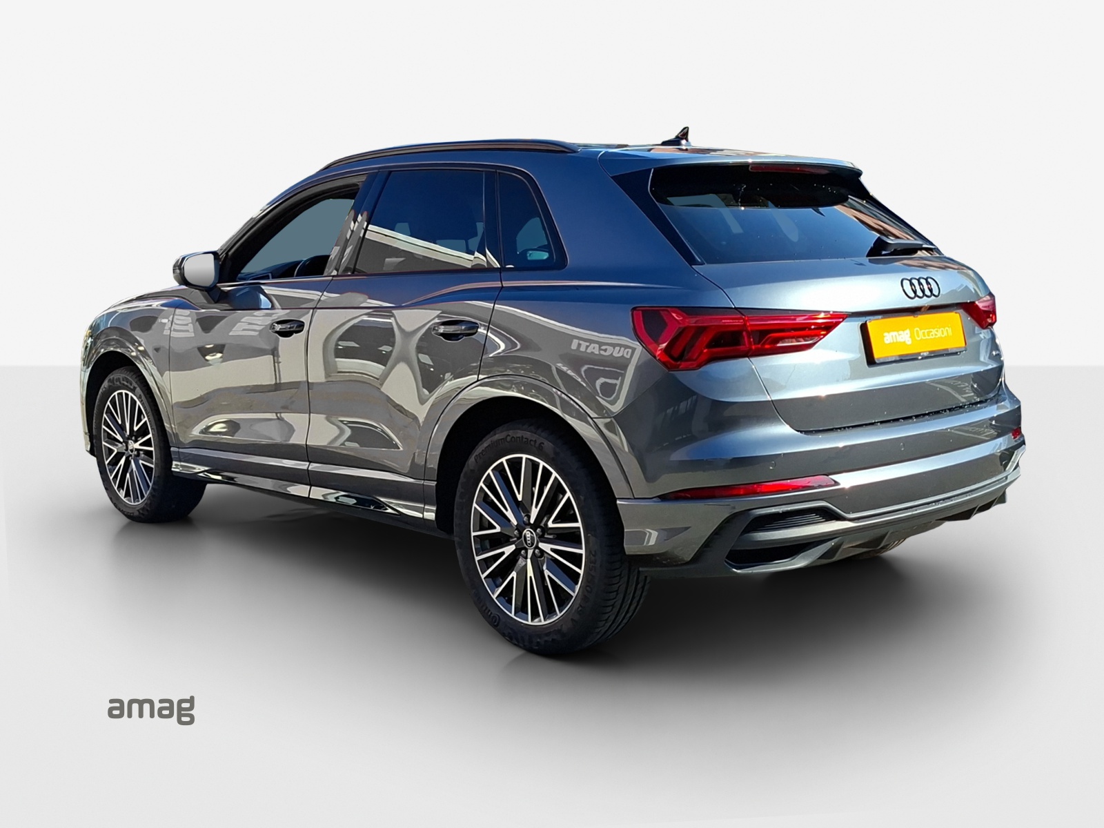 AUDI Q3 40 TDI S line quattro S-tronic-image-2