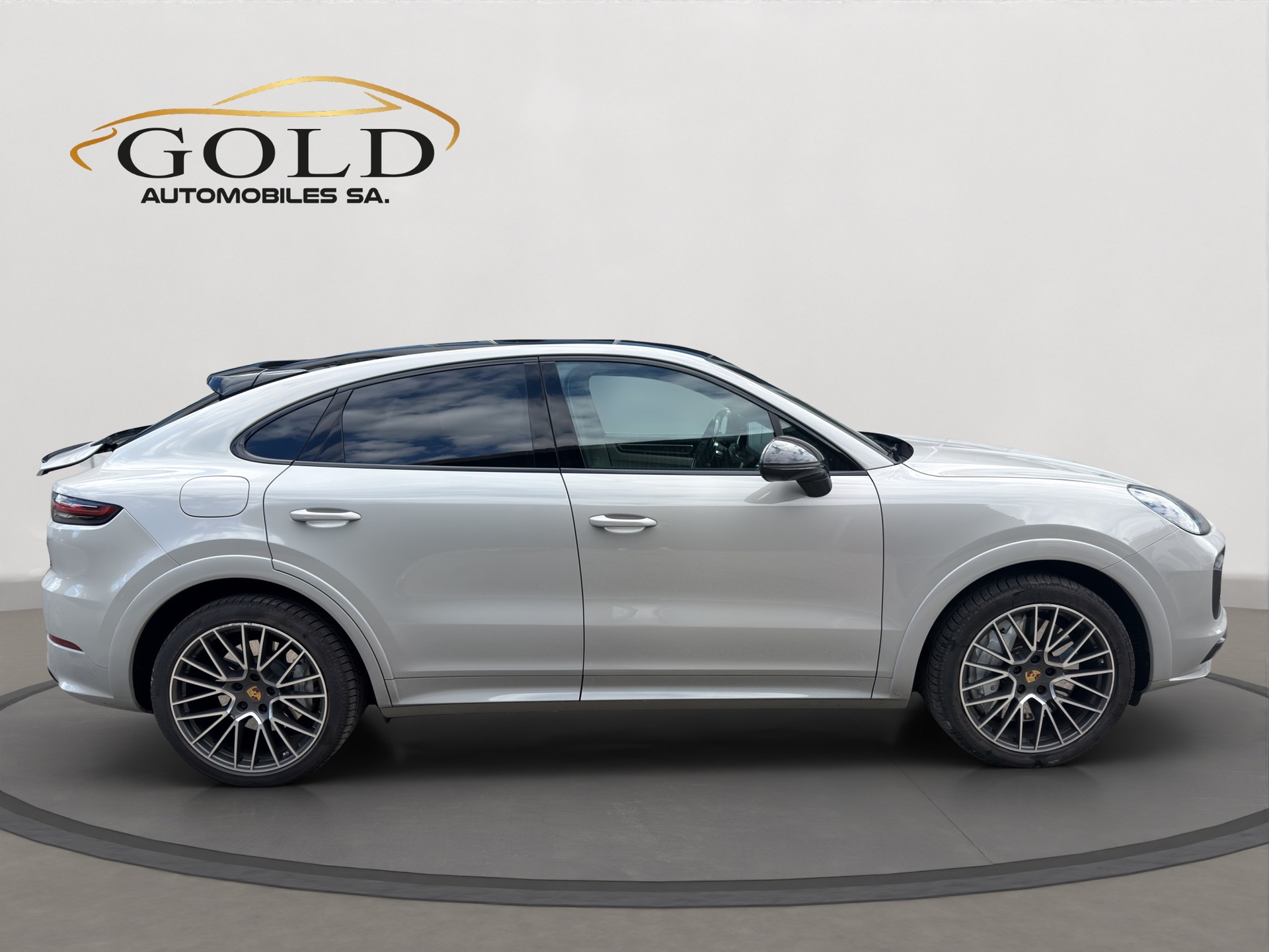 PORSCHE Cayenne Coupé E-Hybrid Full Options-image-12