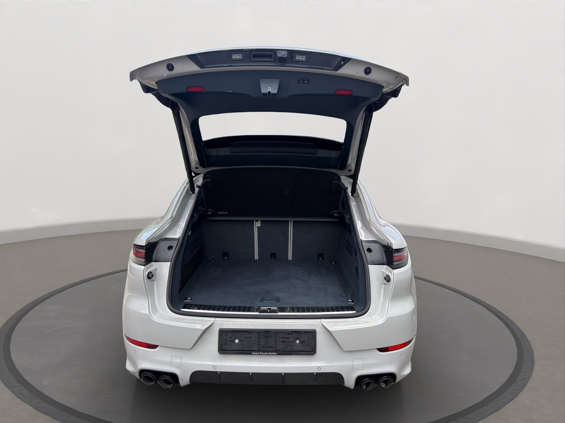 PORSCHE Cayenne Coupé E-Hybrid Full Options-image-15