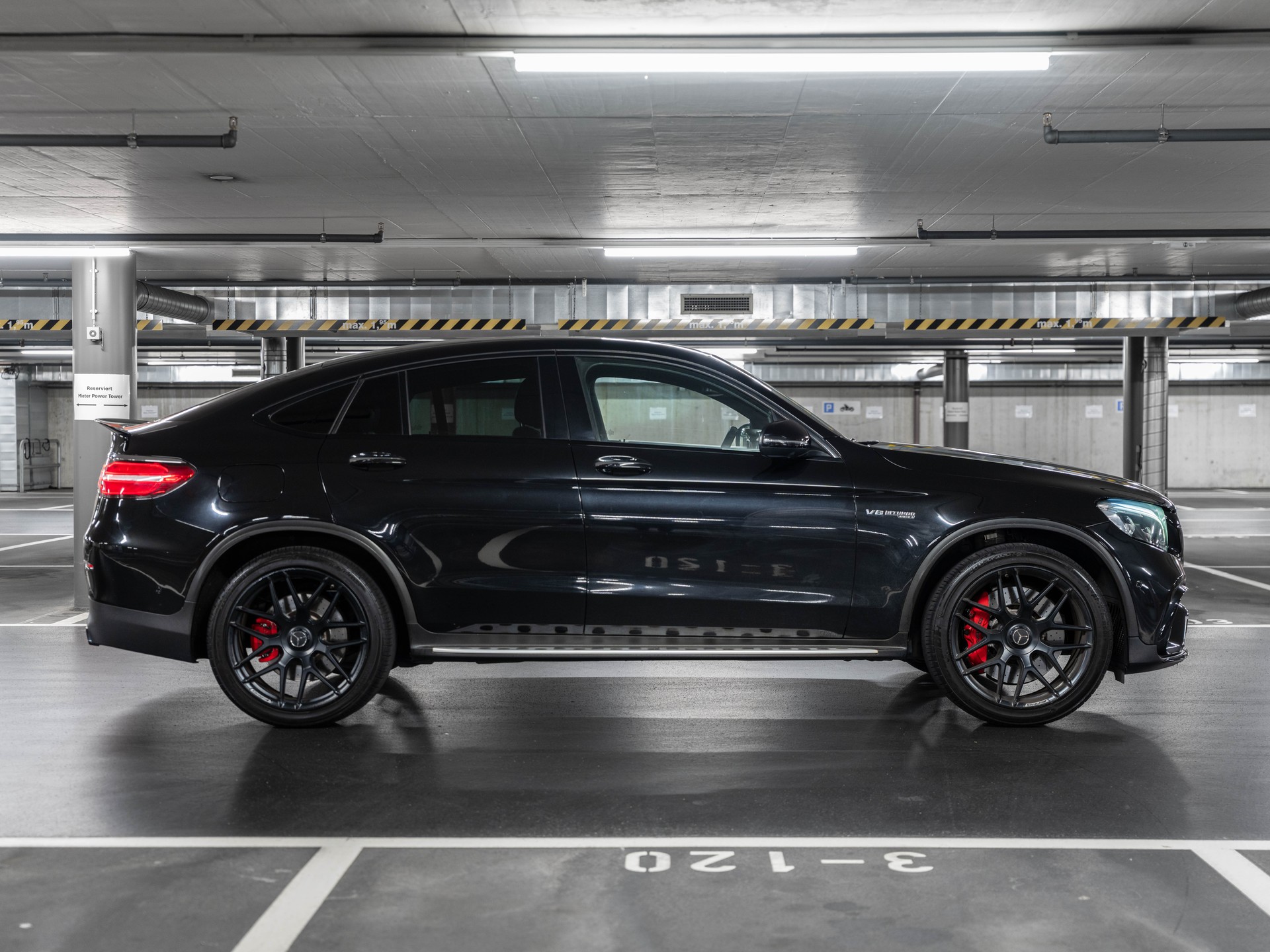 MERCEDES-BENZ GLC Coupé 63 S AMG 4Matic+ 9G-Tronic-image-11
