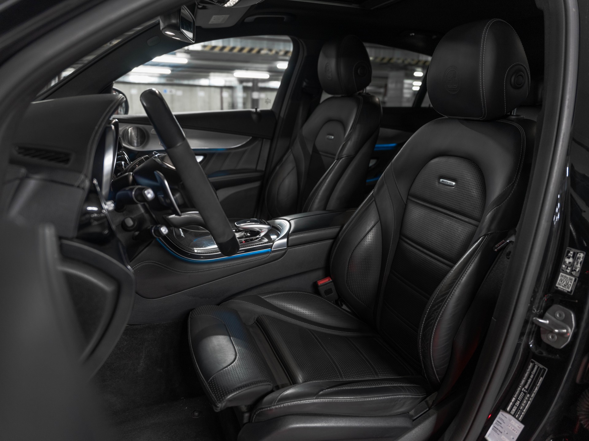 MERCEDES-BENZ GLC Coupé 63 S AMG 4Matic+ 9G-Tronic-image-27