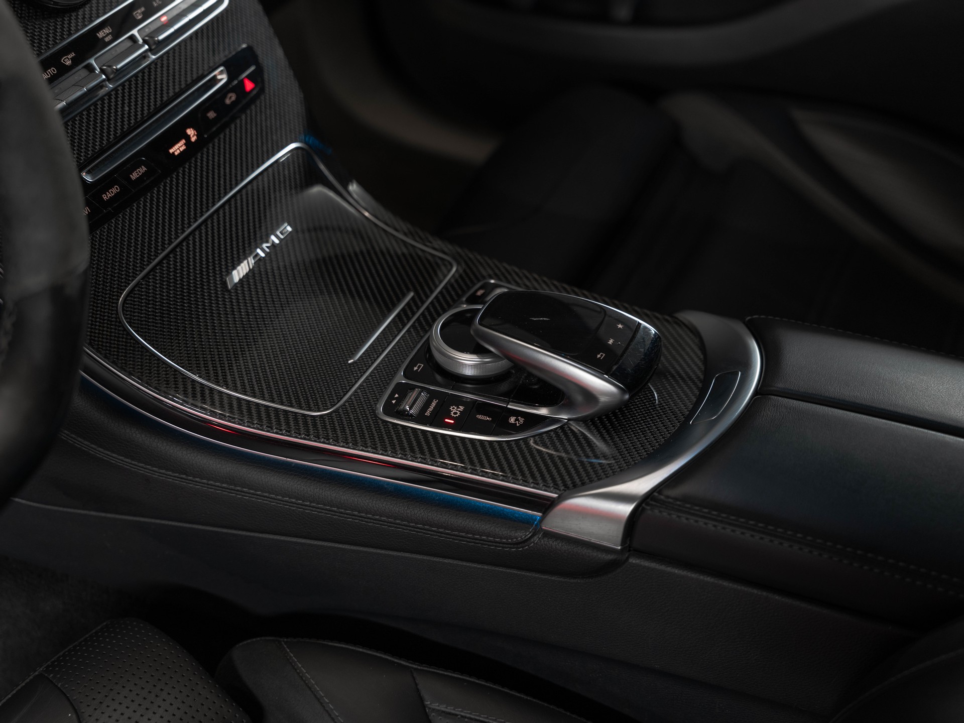 MERCEDES-BENZ GLC Coupé 63 S AMG 4Matic+ 9G-Tronic-image-24