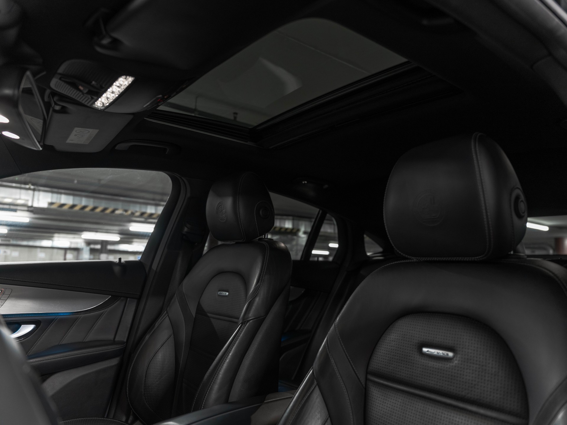 MERCEDES-BENZ GLC Coupé 63 S AMG 4Matic+ 9G-Tronic-image-28